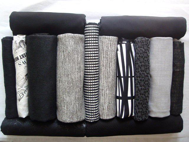bundle, black and white, 14 small cuts, 8 lbs