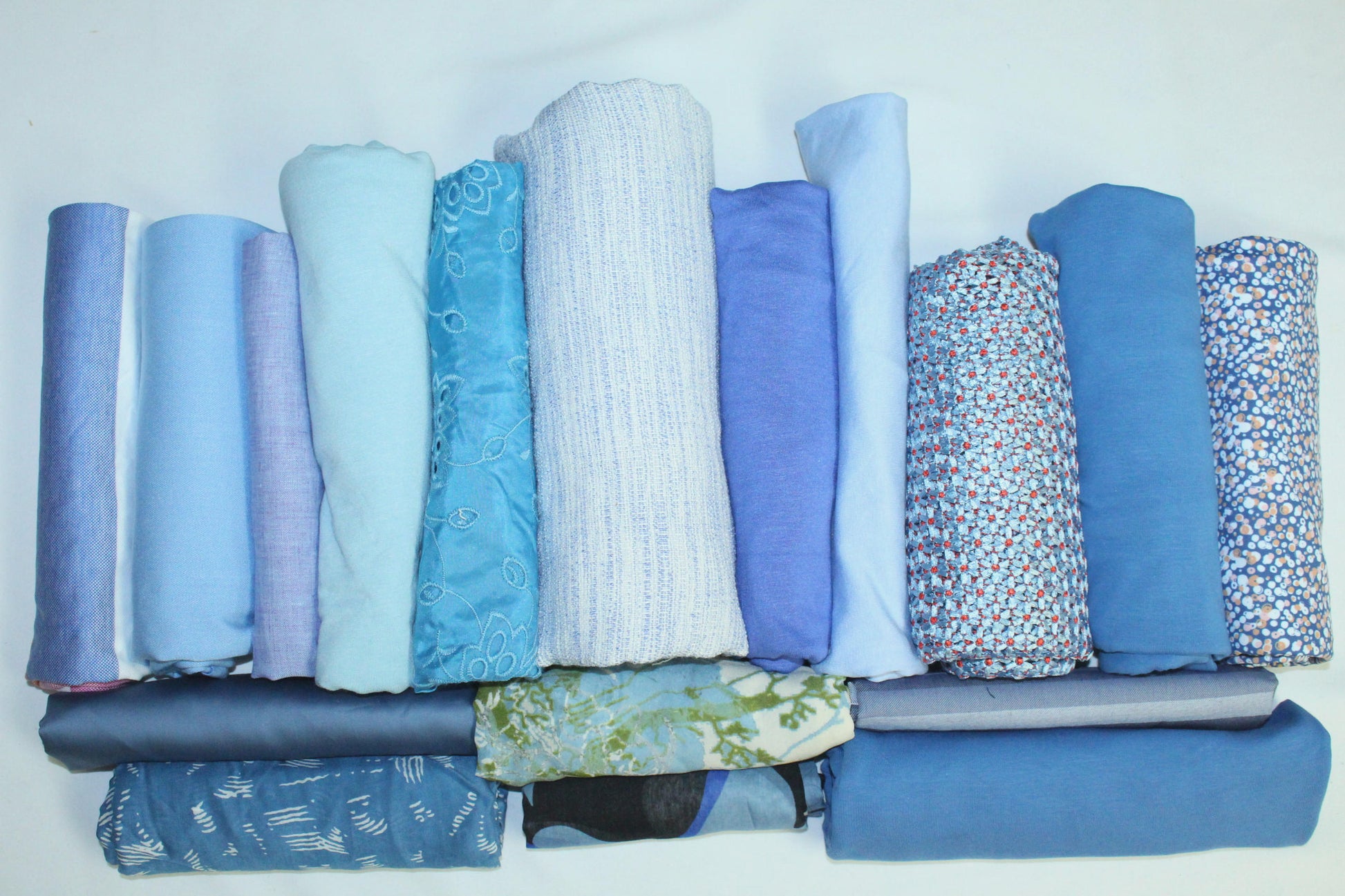 bundle, light blue/periwinkle, 17 small cuts, 6 lbs