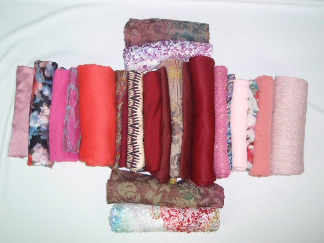 bundle, red/pink, 23 small cuts, 7 lbs