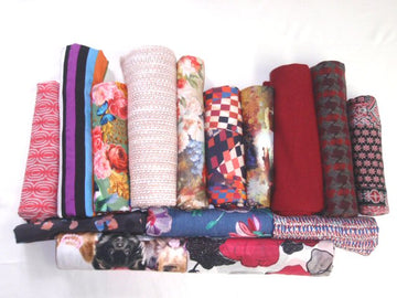 bundle, floral/red tones, 15 small cuts, 5 lbs