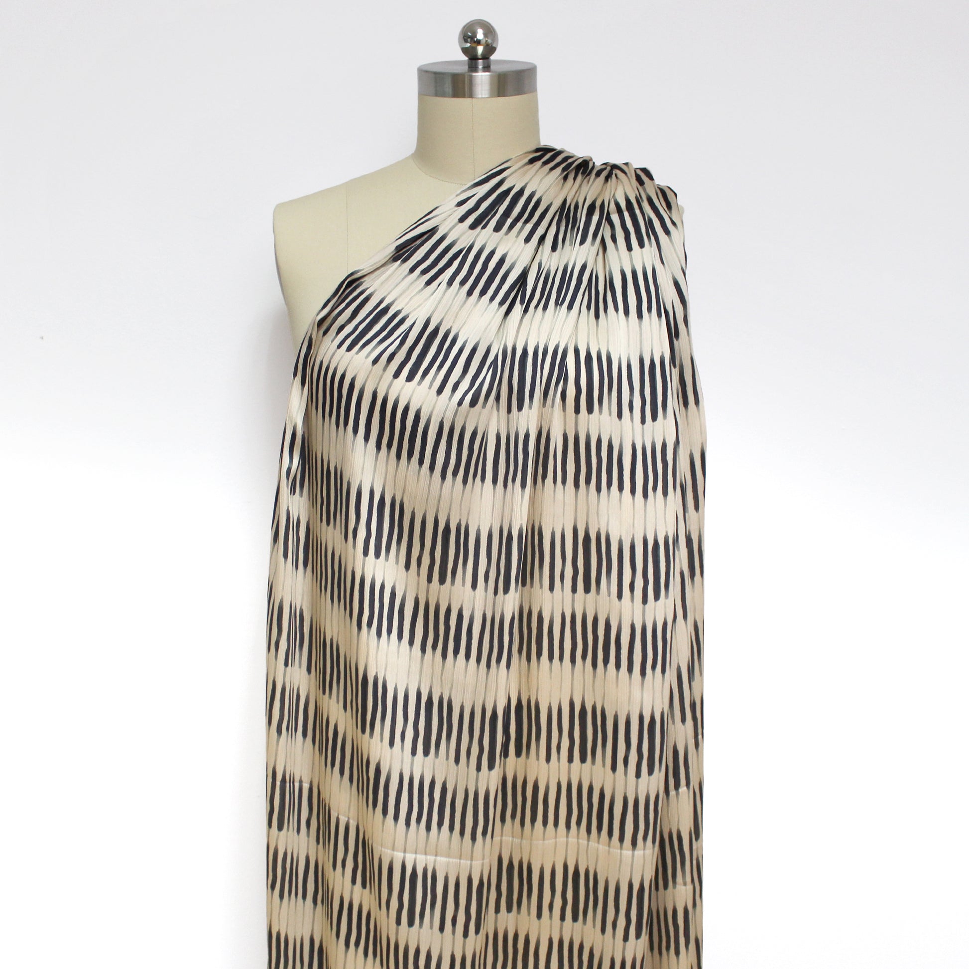 Italian 'shibori' yoryu polysilk - champagne/black