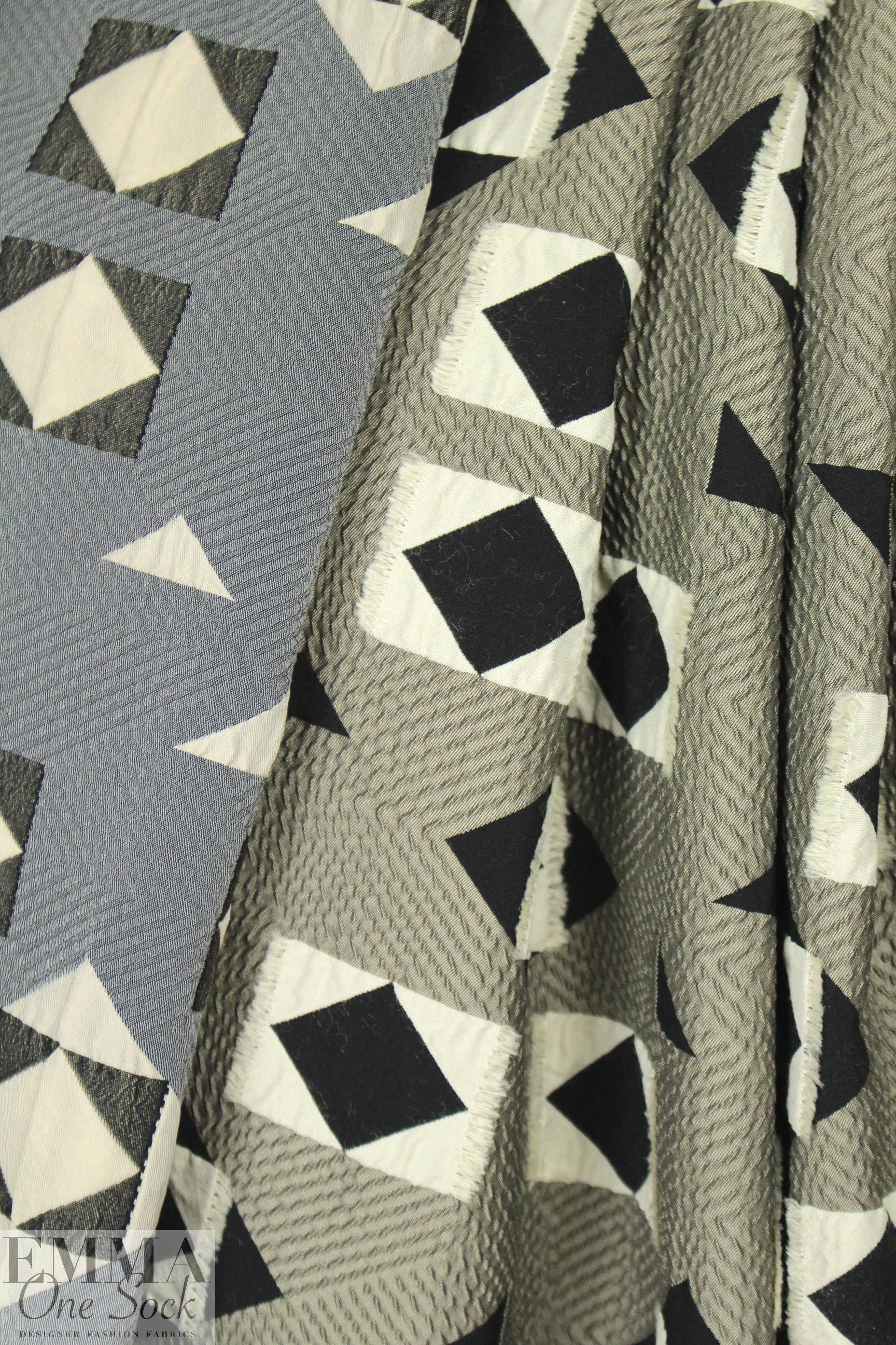 Italian quilt-textured clip jacquard brocade