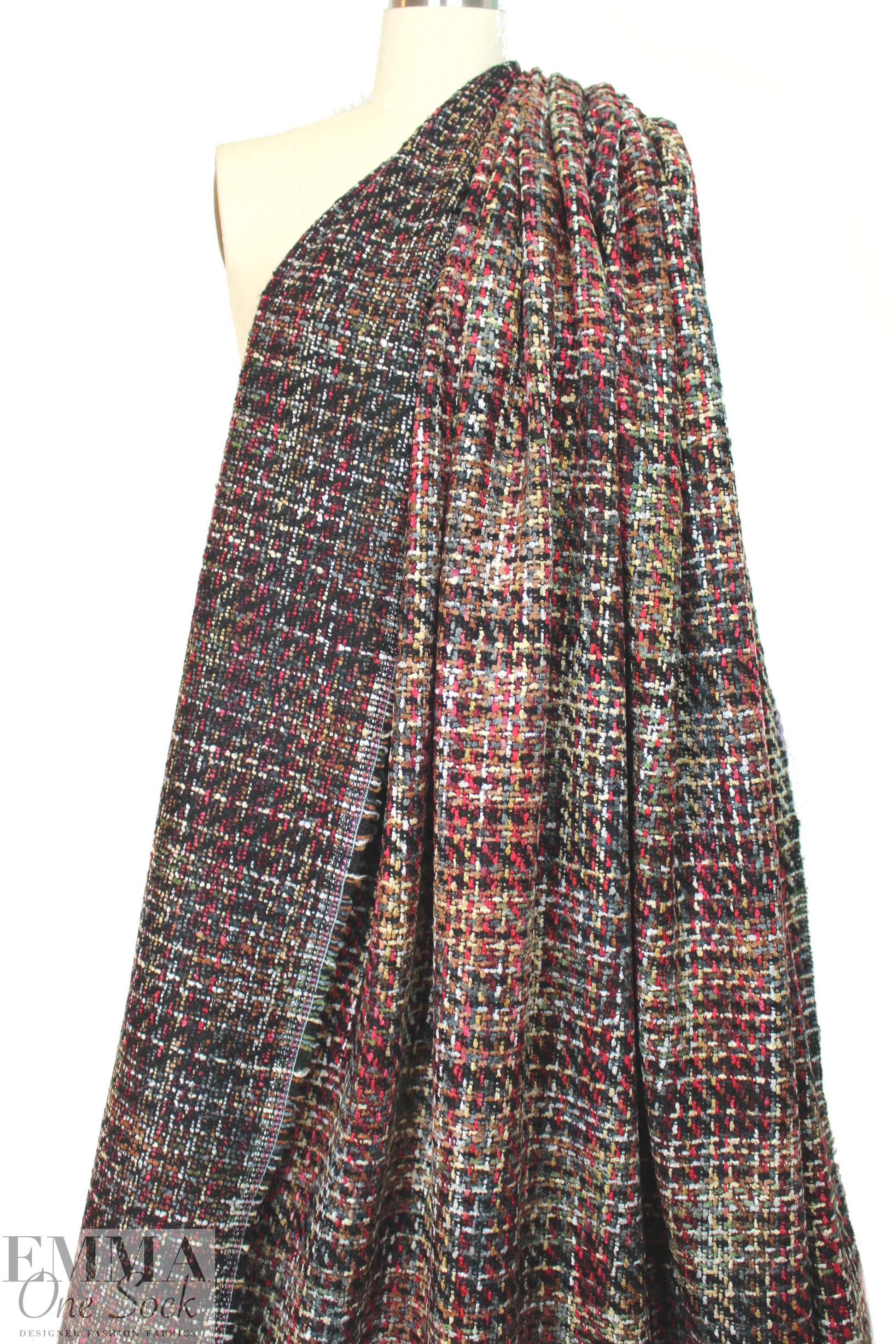 Tah@ri 'Chanel tweed' - brick/gray plaid 1.5 yds
