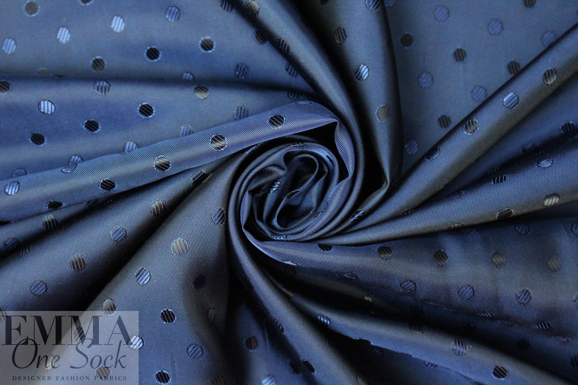 'Concerto' visc/acet lining - navy dot 1.33 yds