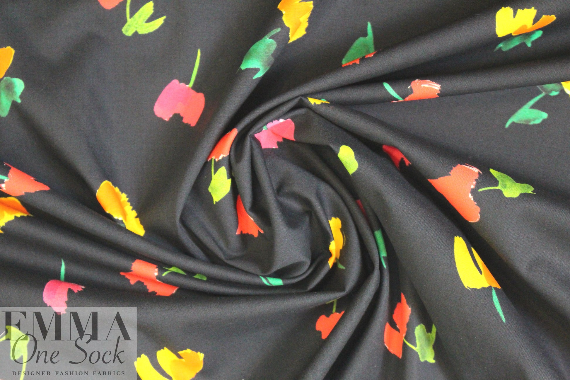 Car0line C0nstas stretch cotton woven - paper flowers 1.66 yd