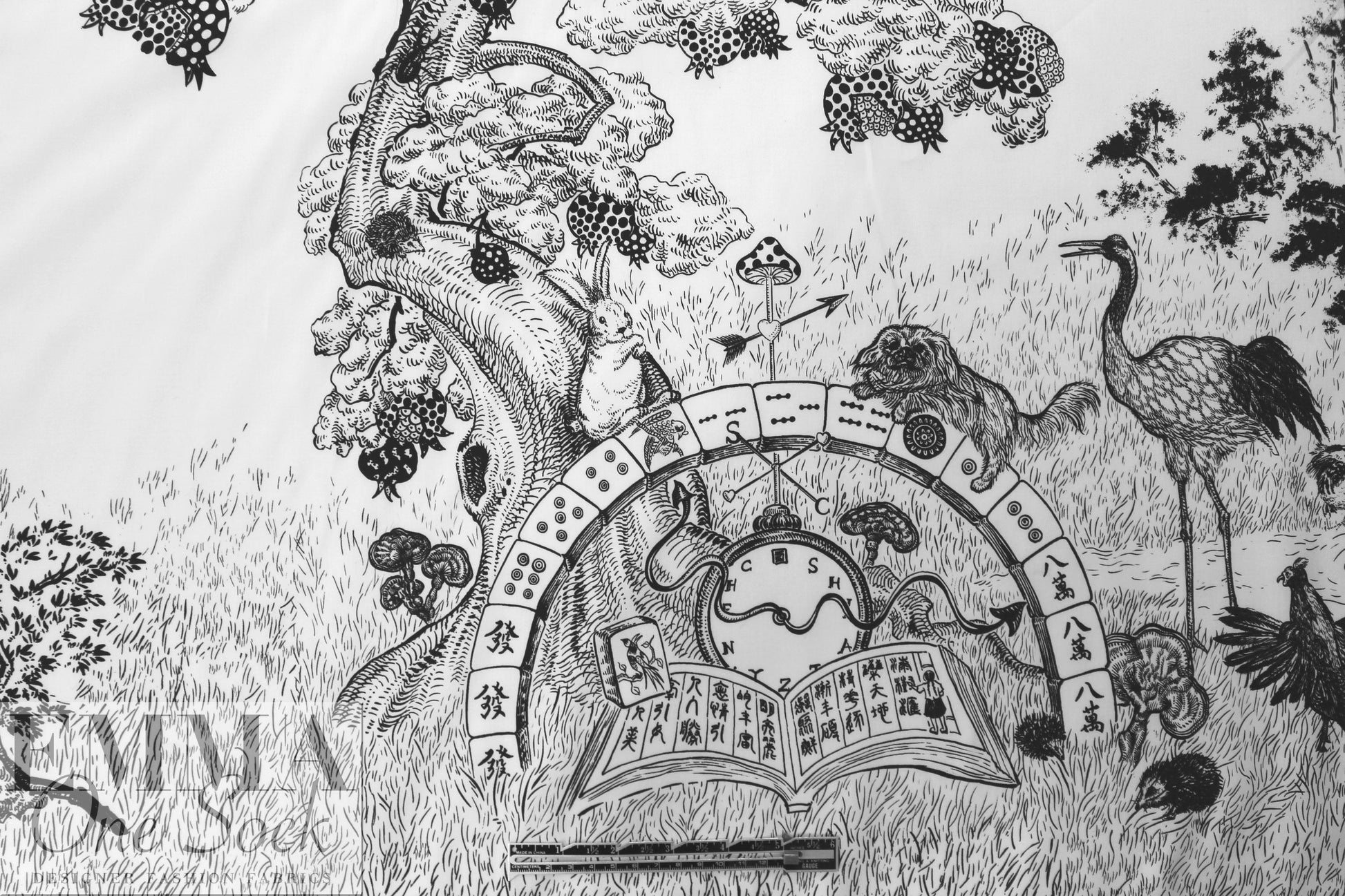 Italian 'Chinese story' black/white panel cotton woven