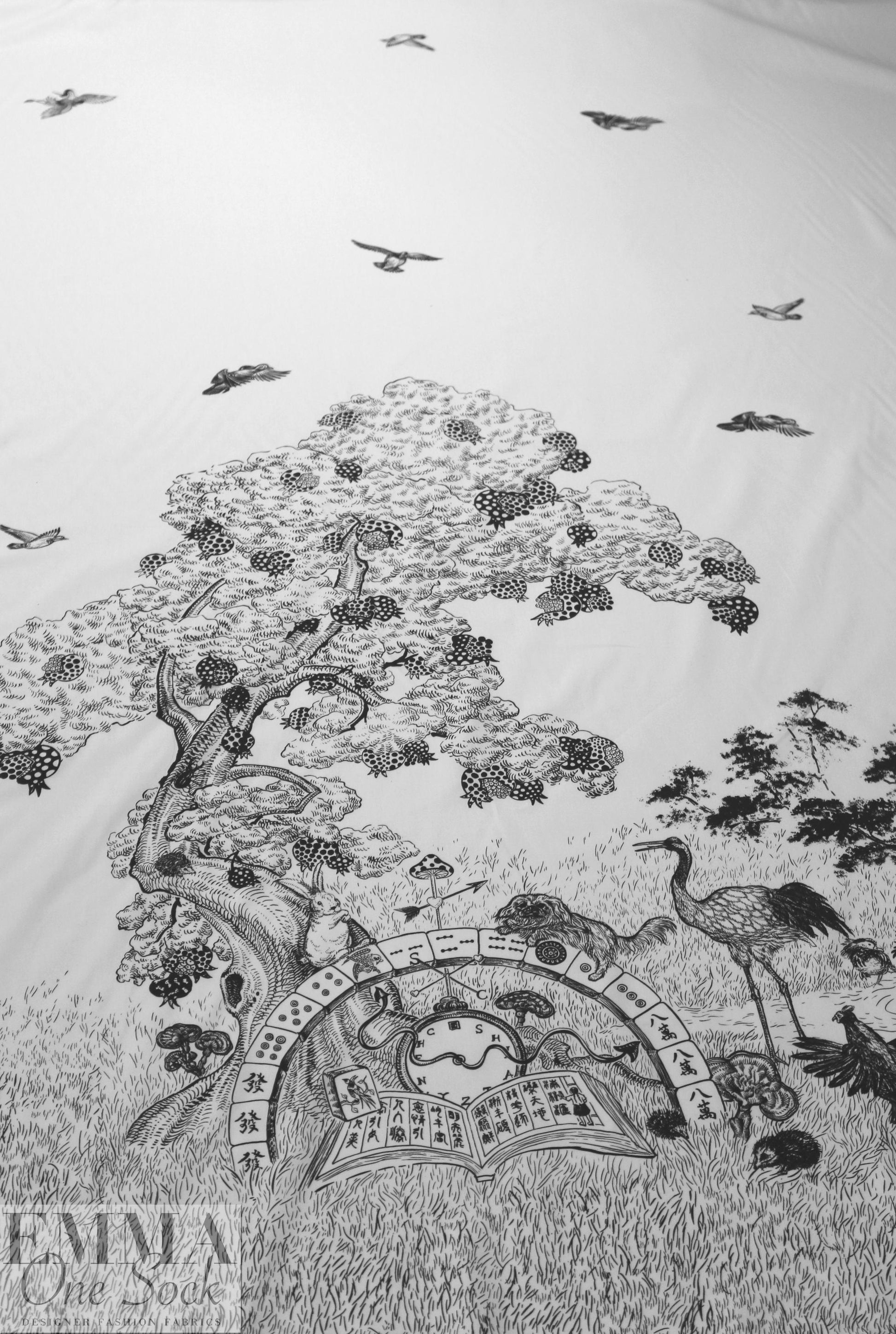 Italian 'Chinese story' black/white panel cotton woven
