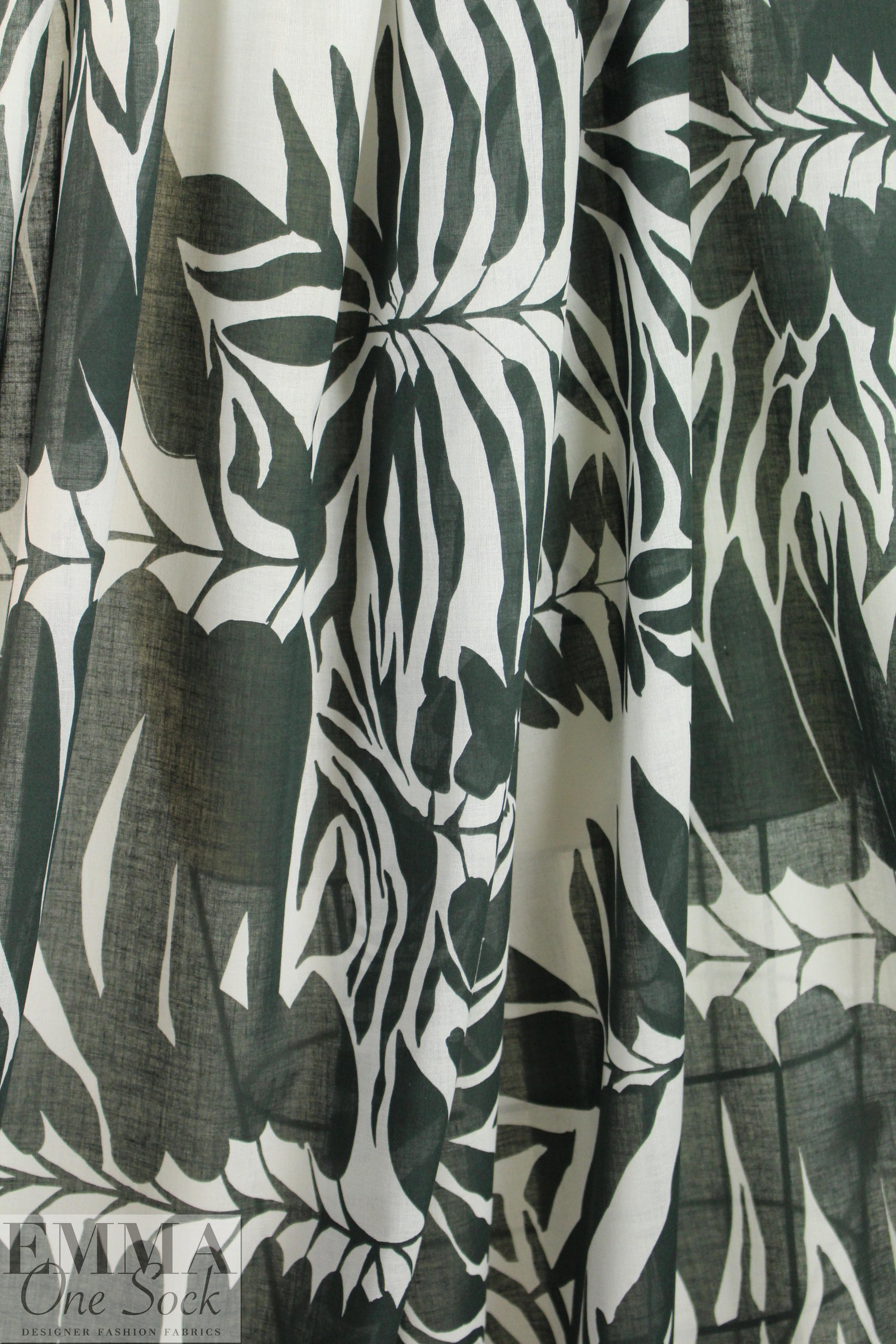 Italian edgy leaf silhouette cotton voile