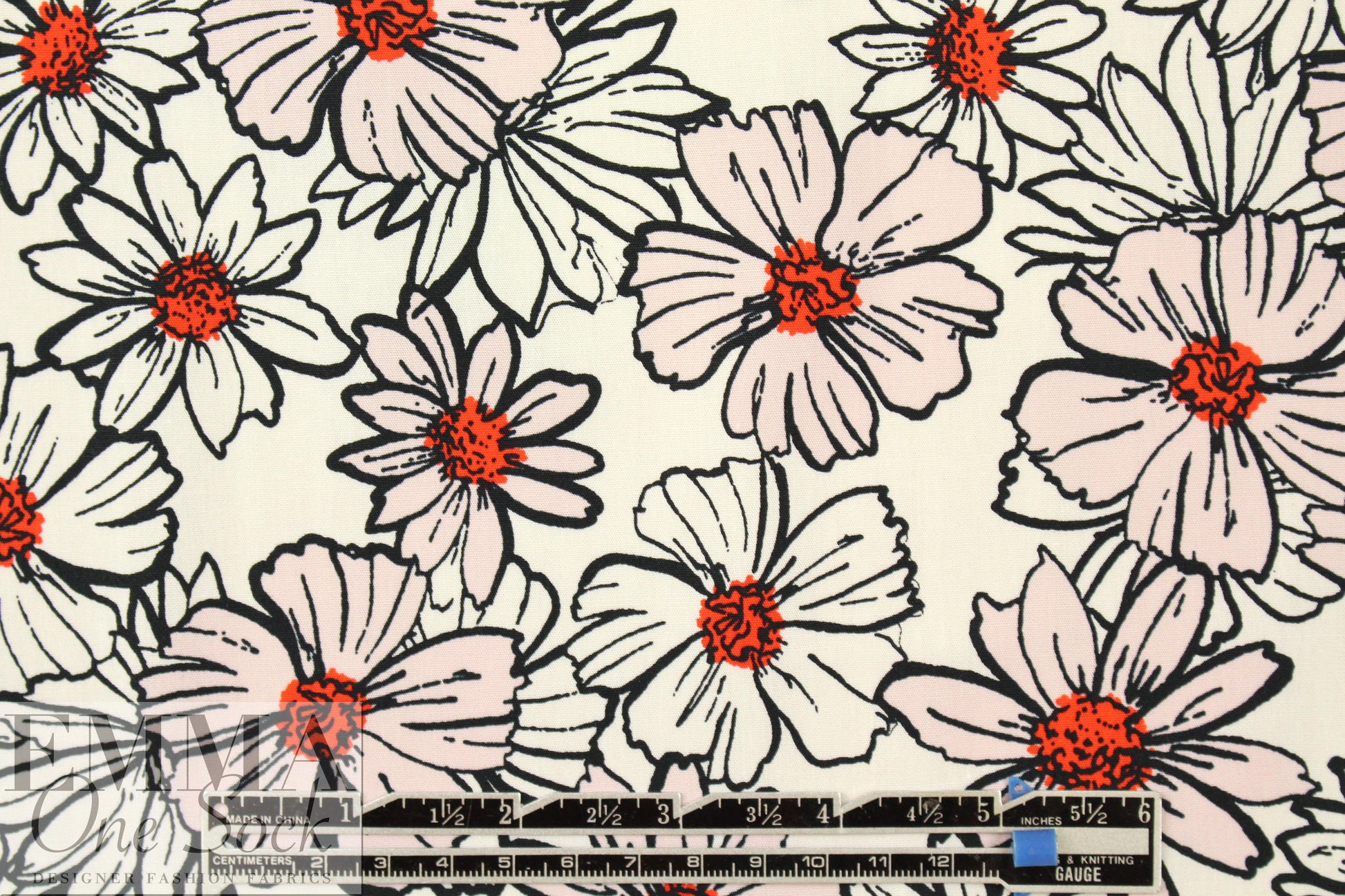 Italian 'daisy, daisy' cotton shirting .75 yds