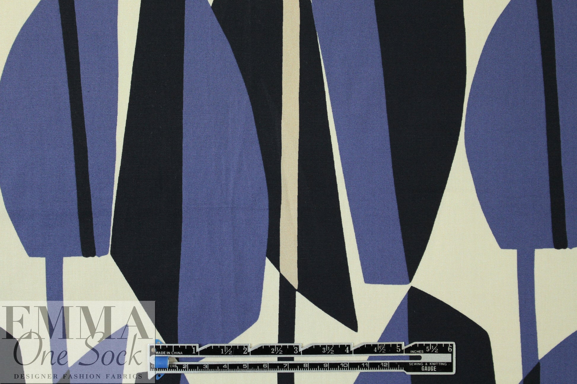 Italian moderno graphic cotton shirting 1.5 yds