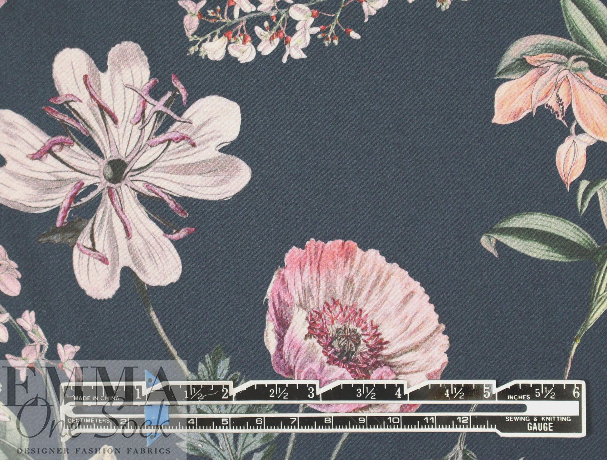 0scar cotton stretch woven - botanical display .75 yds