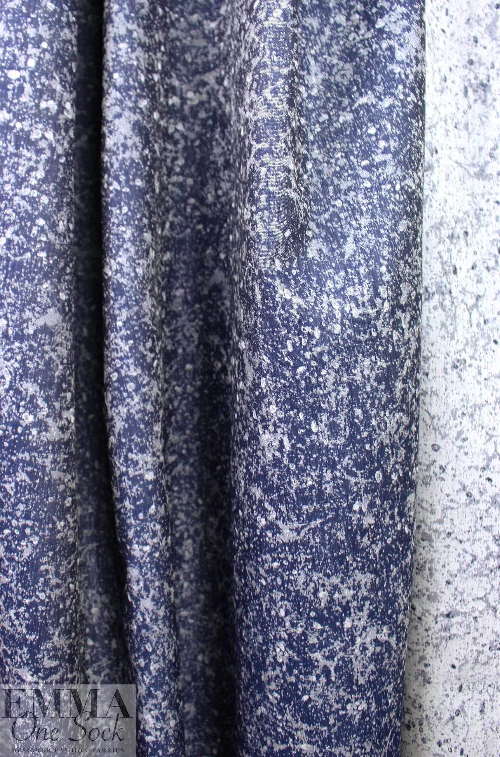 Bur6erry Italian mottled, double-sided cotton shirting 1.75 yd