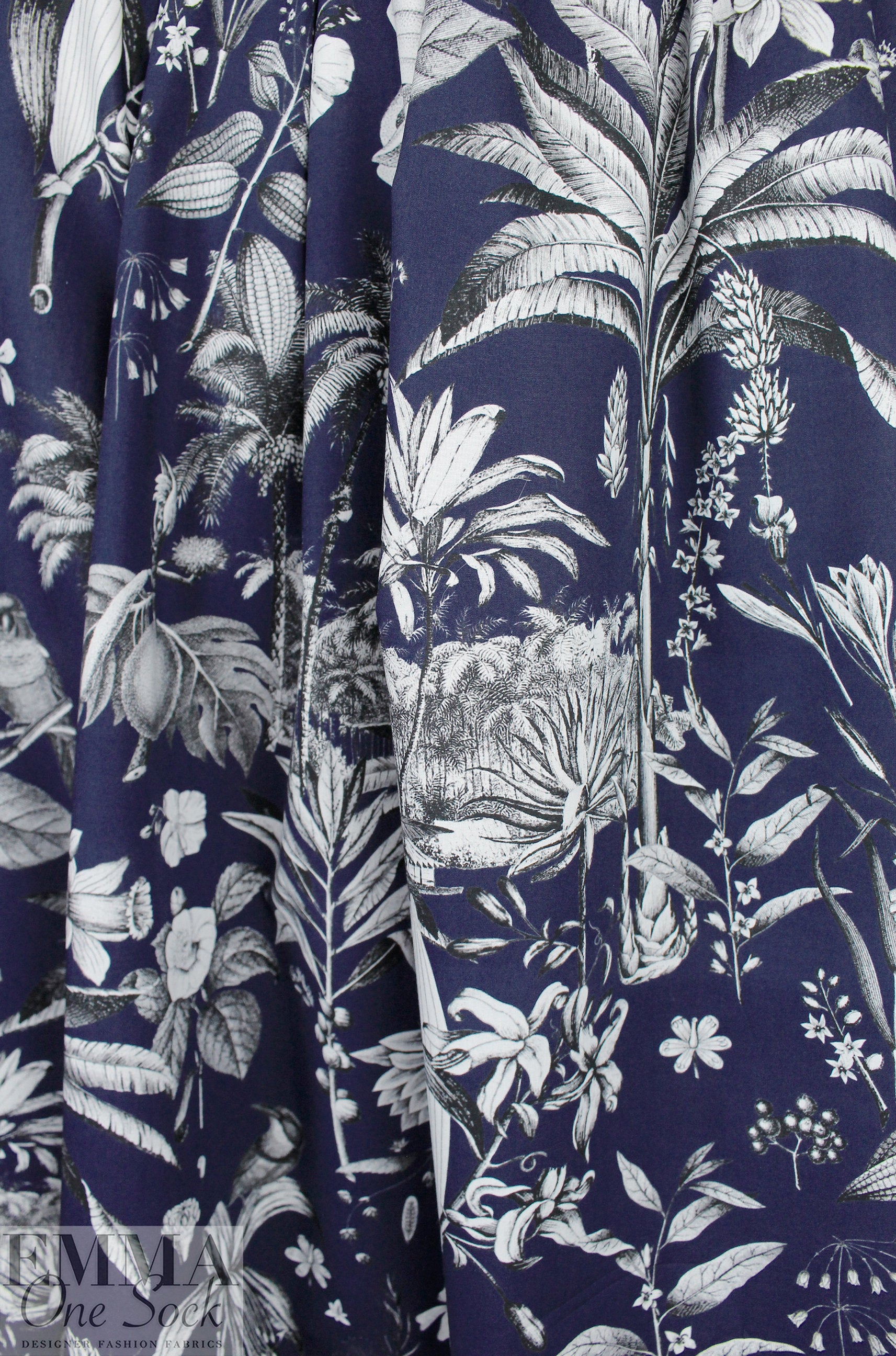 Italian 'Eden etching' cotton shirting - midnight .5 yds