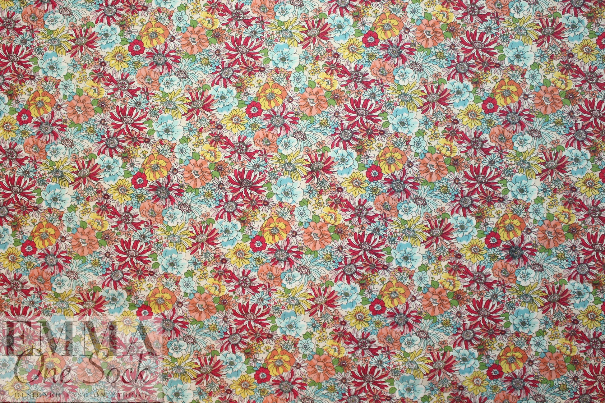 floral display all cotton dressweight woven