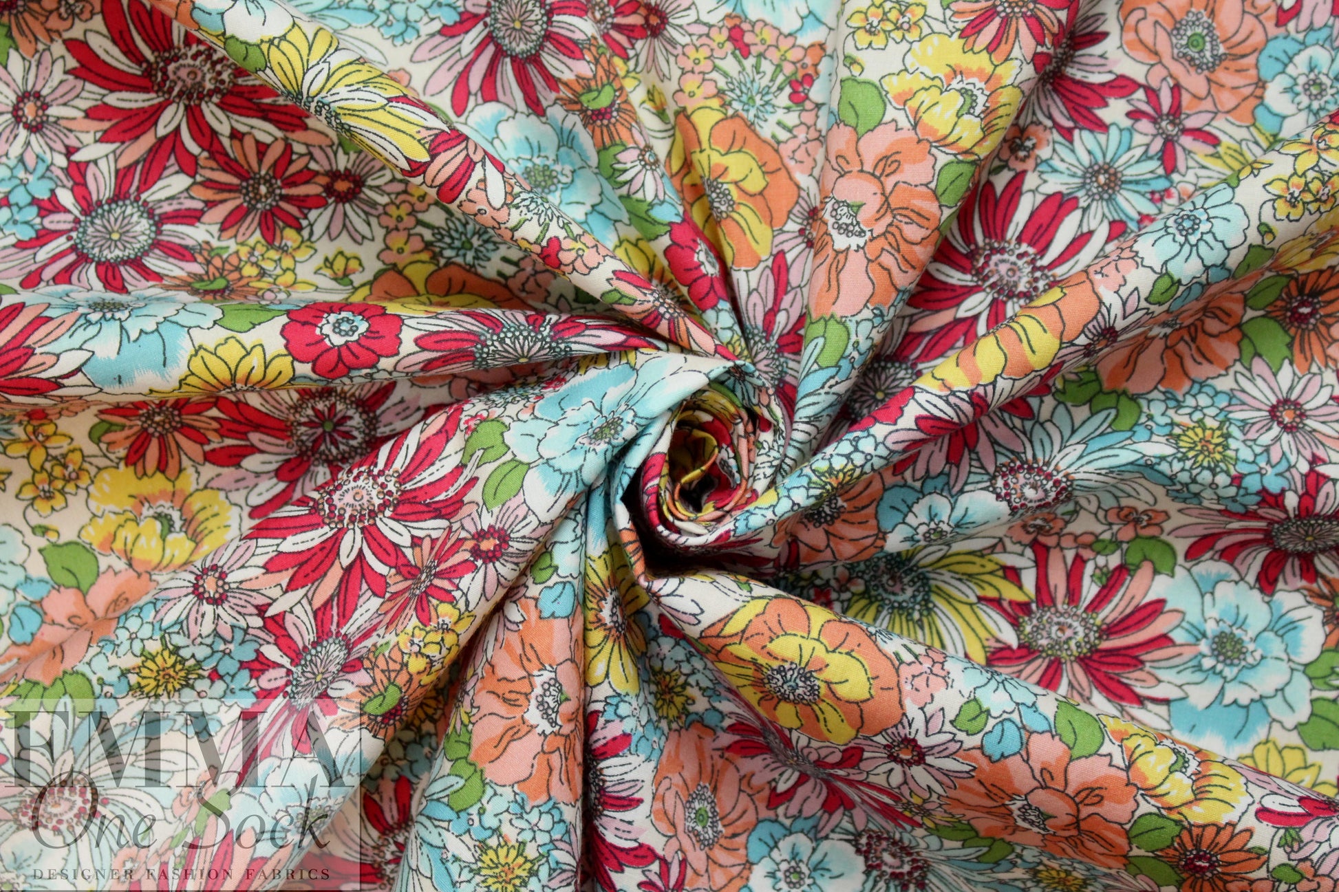 floral display all cotton dressweight woven
