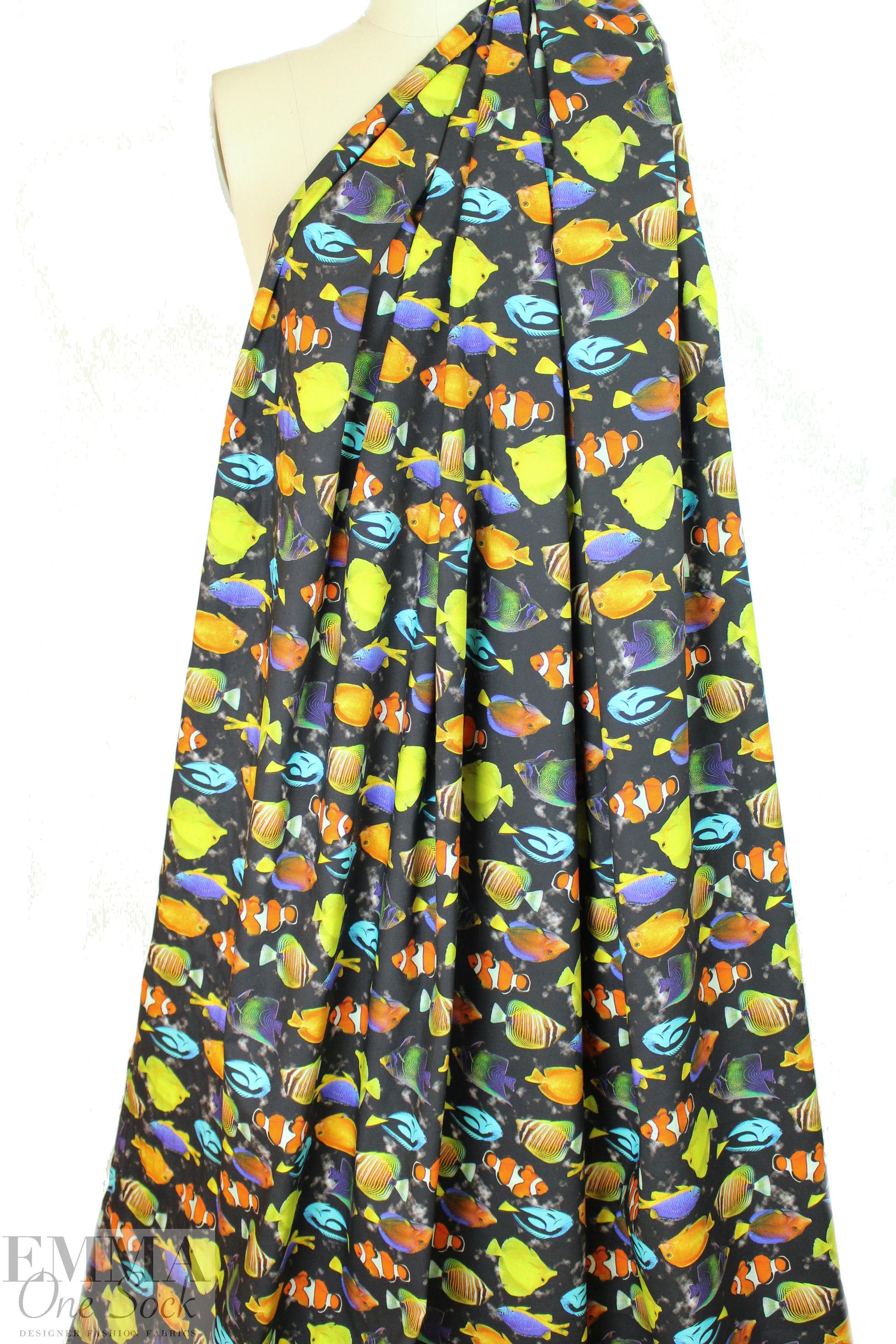 tropical fish printed cotton shirting 1.625 yd