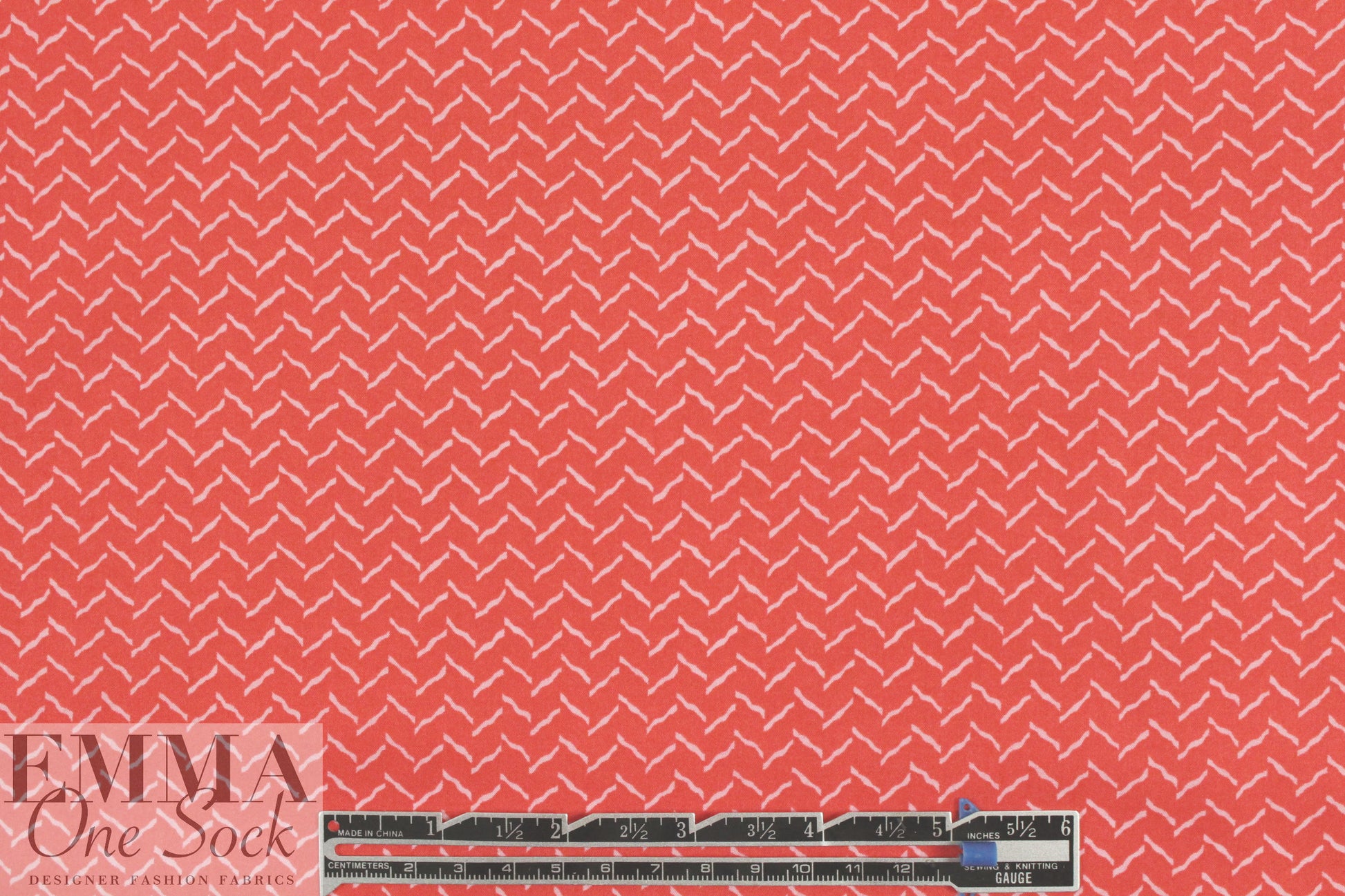 NY designer cherry houndstooth stretch cotton lawn 1.5 yds