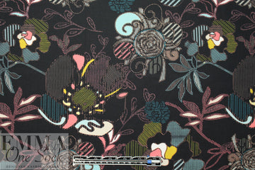 Pat Brav0 sylized floral cotton poplin