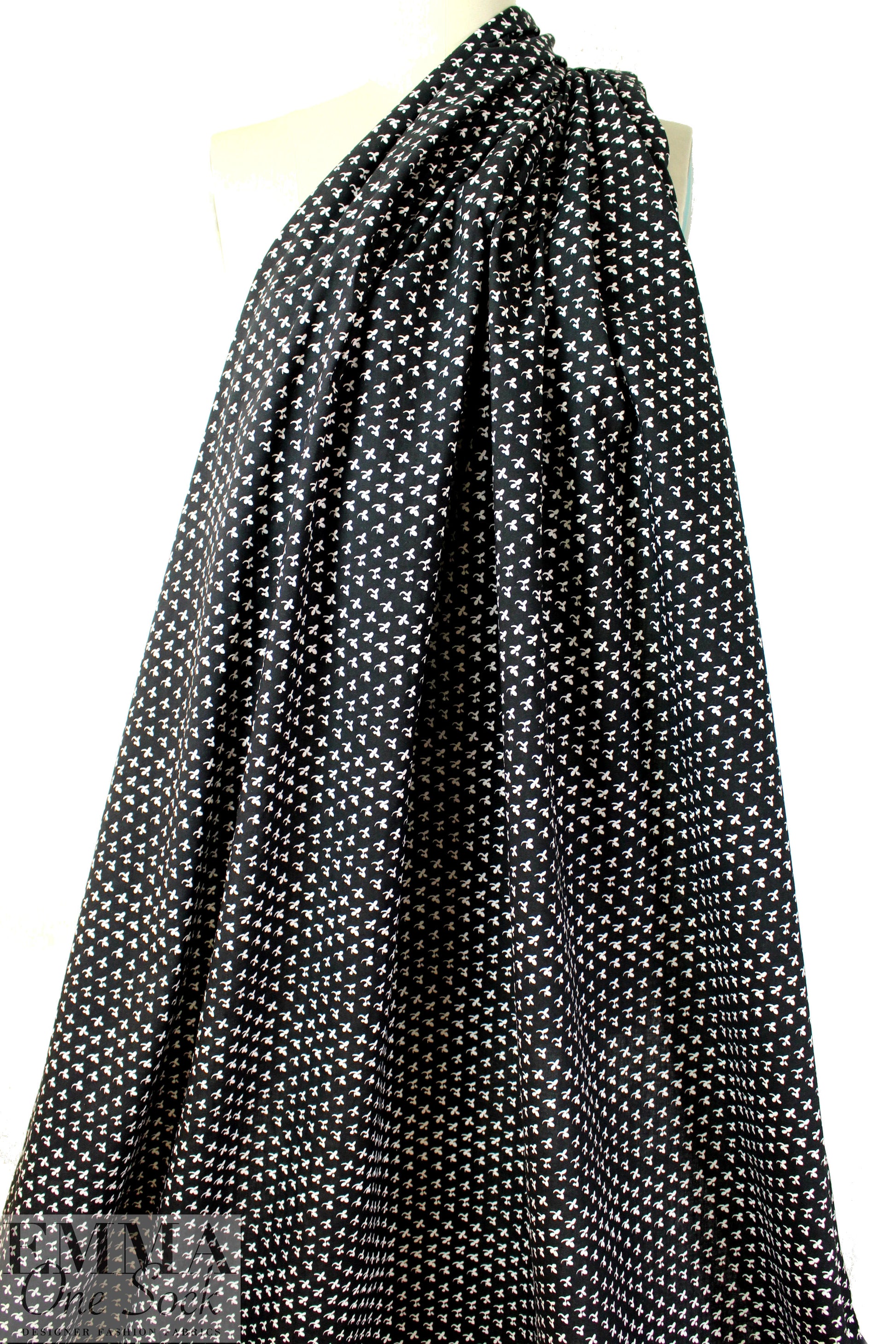 Italian cotton woven - black/white motif