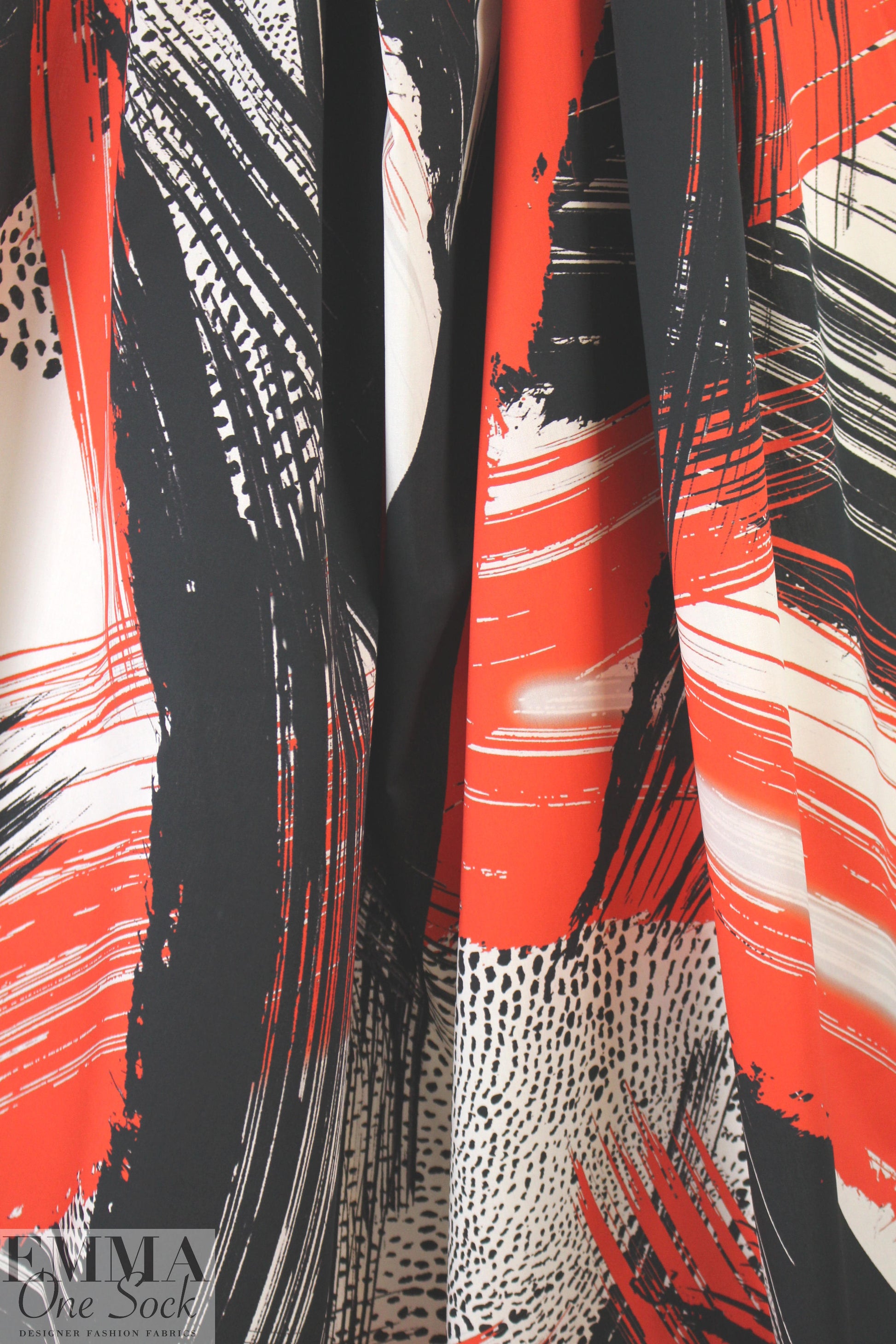 Mi11y red/black abstract cotton/spandex shirting 1.5 yds