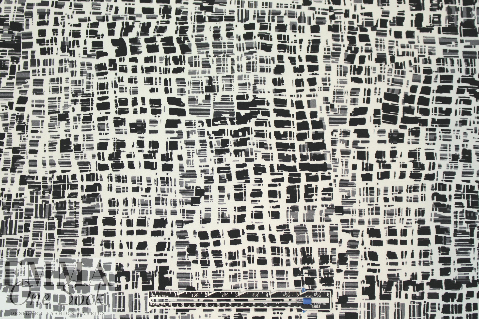 NY designer gray on white graphic cotton stretch woven 1.25 yd