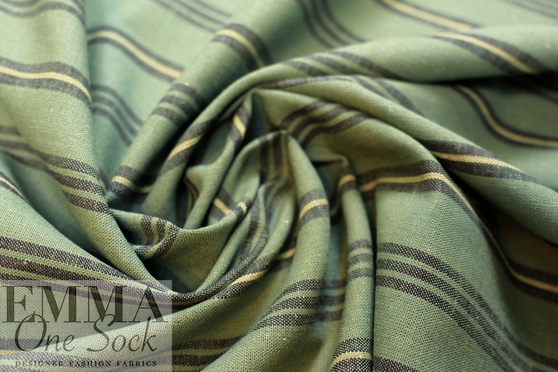 cotton/linen shirt weight striped woven - hedge/black 1.625 yd