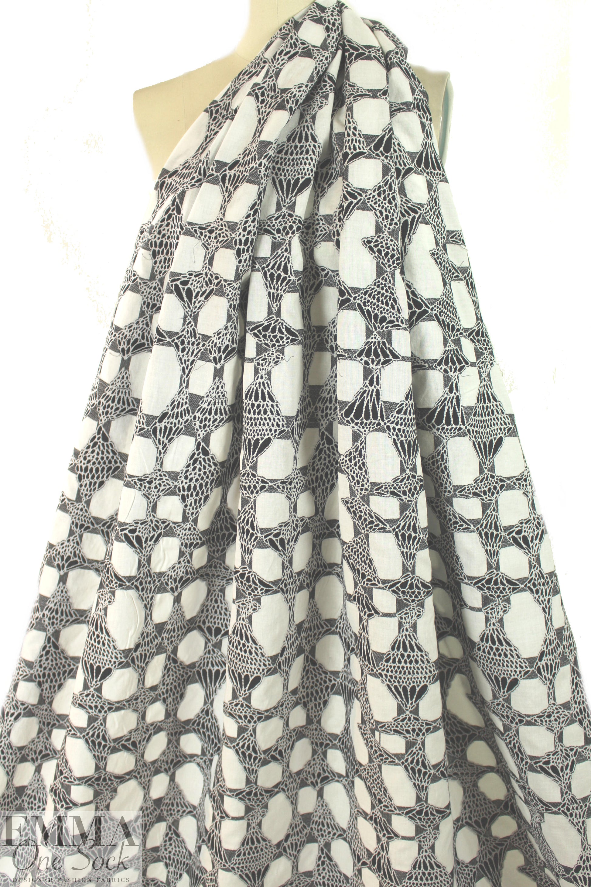 Italian black/white cotton clipped weave