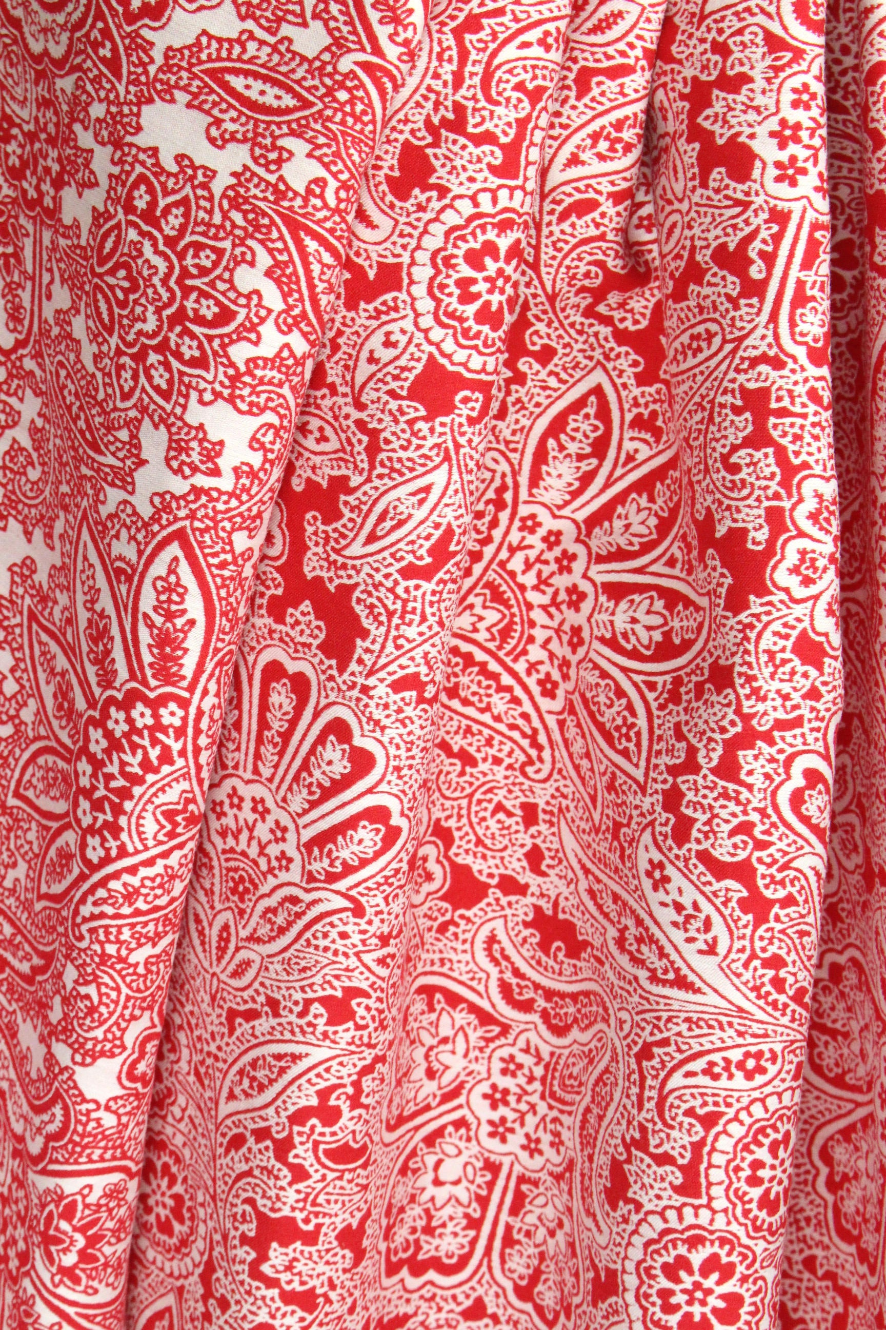 famous designer reversible cotton jacquard - red