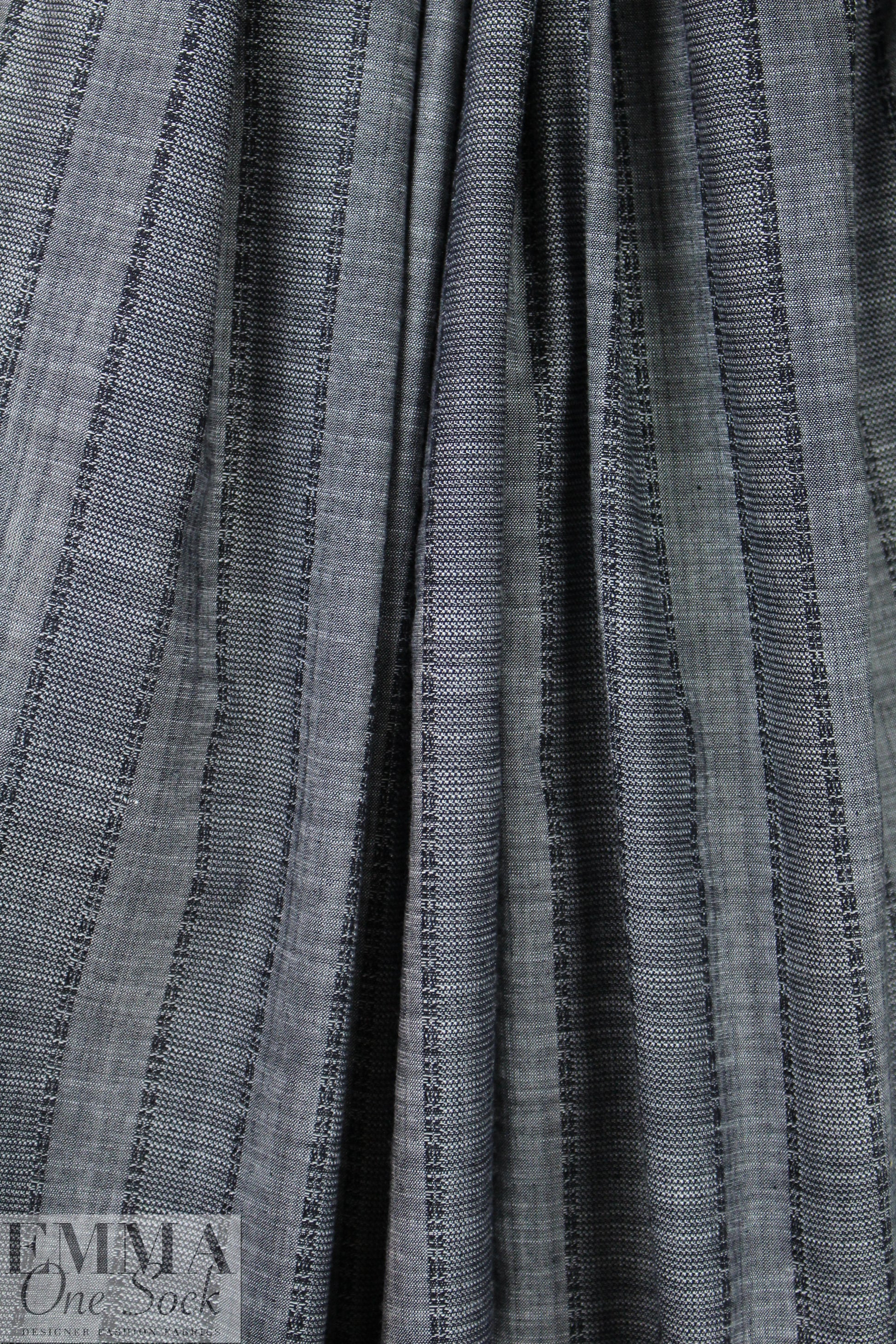 French 'black + white = gray' striped cotton jacquard