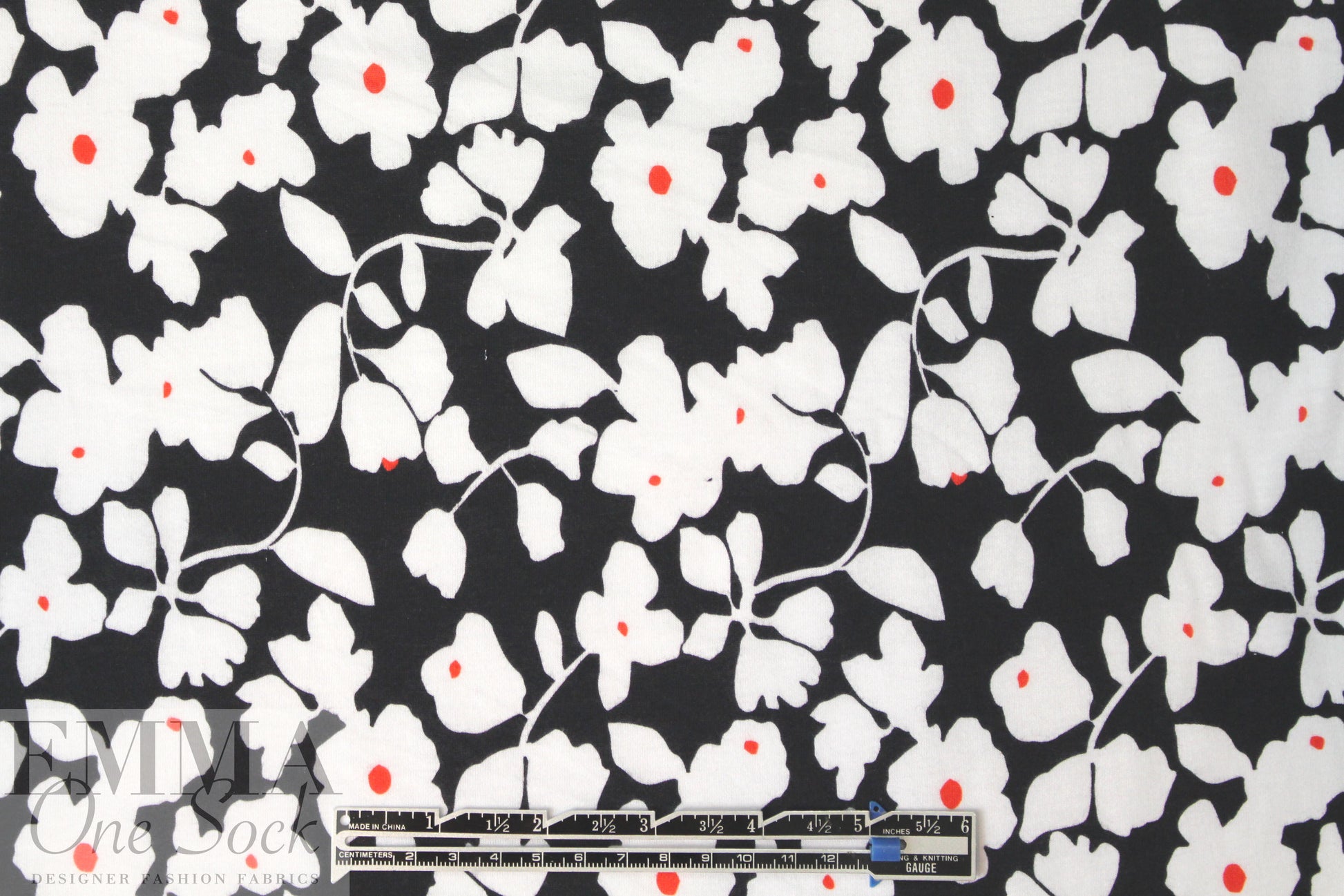 Derek L@m silhouette floral cotton knit 1.66 yds