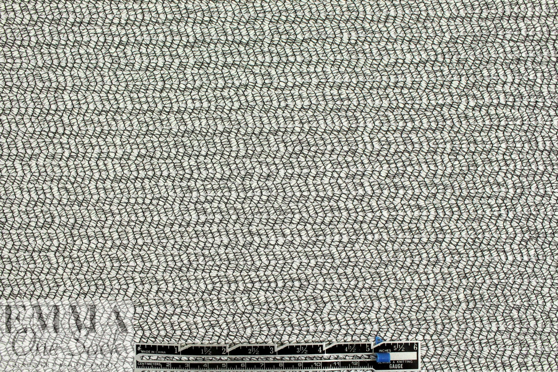 French novelty weave black/white sweater 'mesh' 2 yd