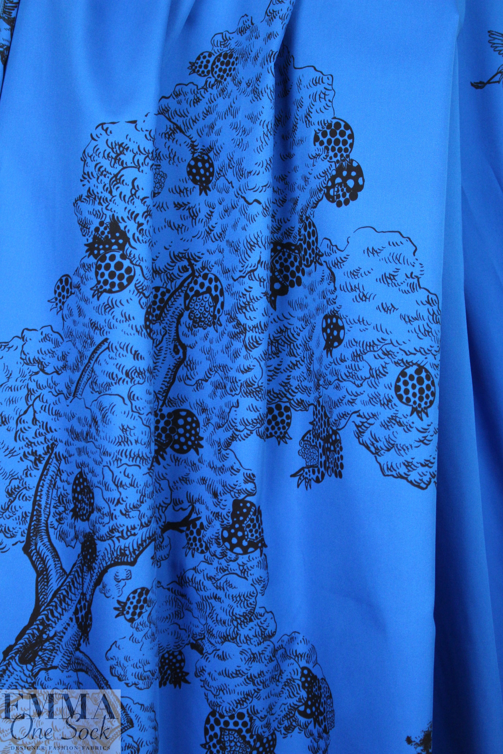 Italian 'Chinese story' panel cotton woven