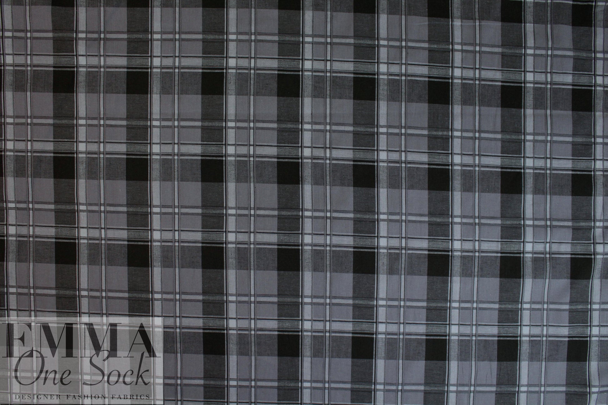 CA designer black/gray plaid cotton stretch shirting 1.75 yd