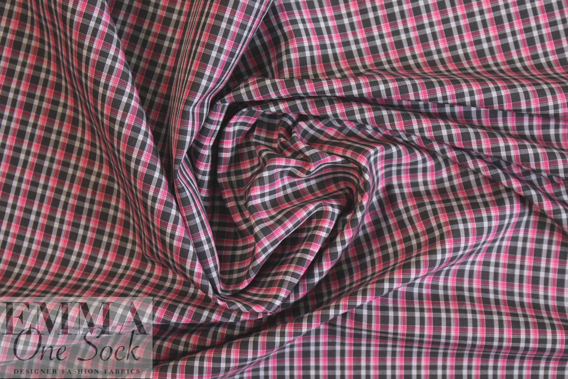 Br00ks Bros. strawberry/black yarn-dyed plaid cotton shirting