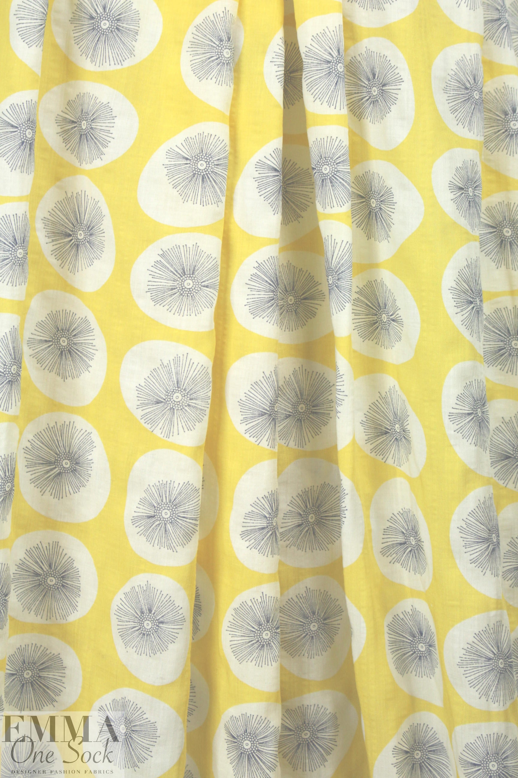 'dandelion puff' cotton/rayon voile woven - lemon 1.375 yd