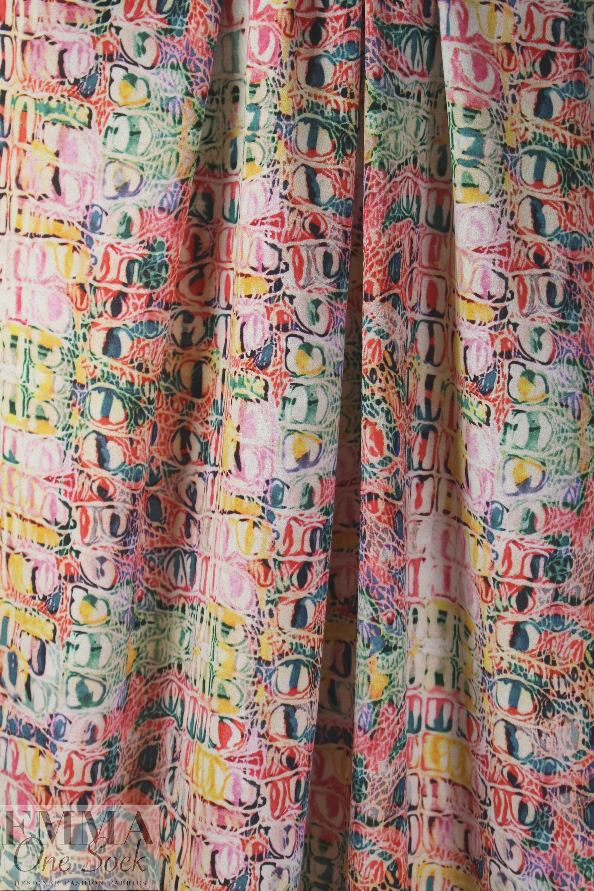 NY designer cellular abstract stretch crepe woven