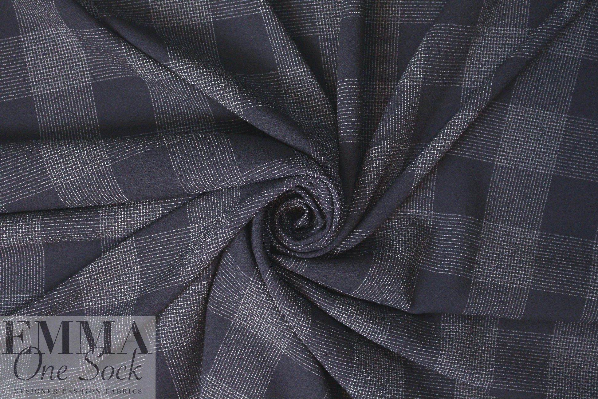 Italian pebble crepe woven - navy plaid