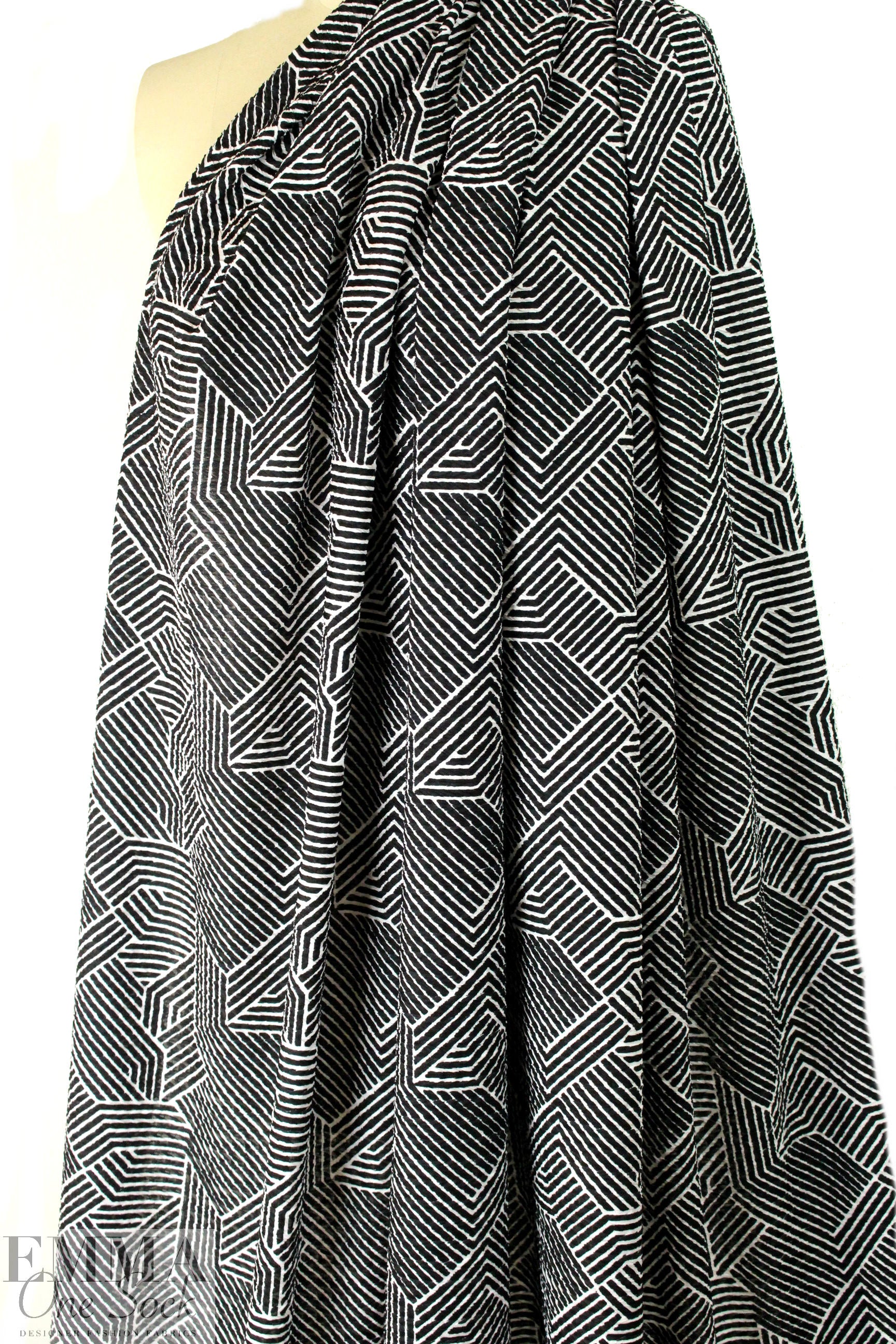 CA designer printed cloque' weave - black/white 1.375 yd