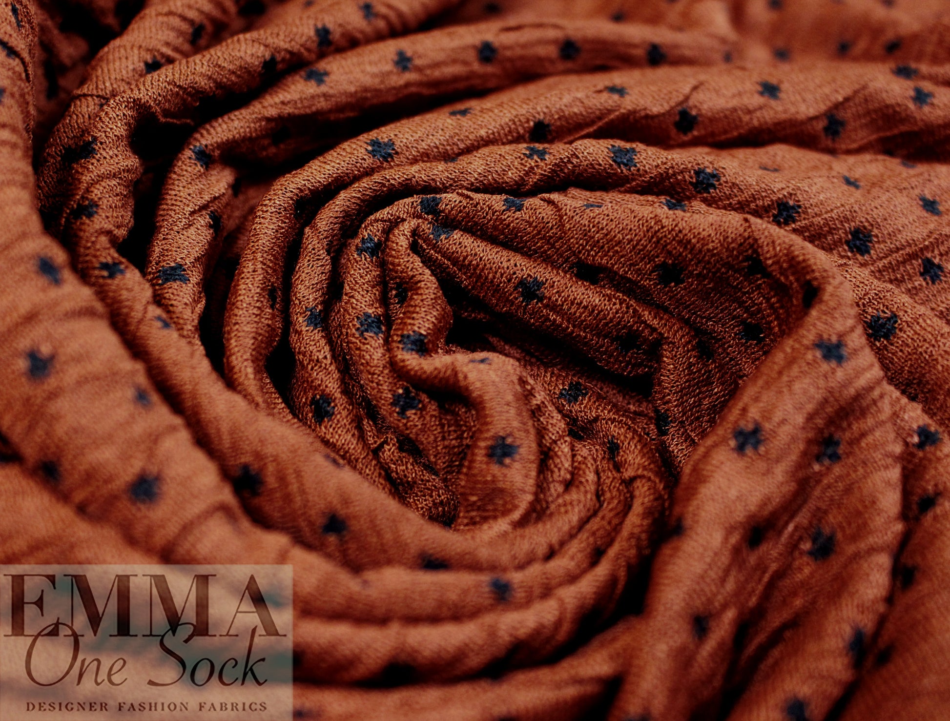 Italian textured dot 2-ply knit - chili/black .625 yds