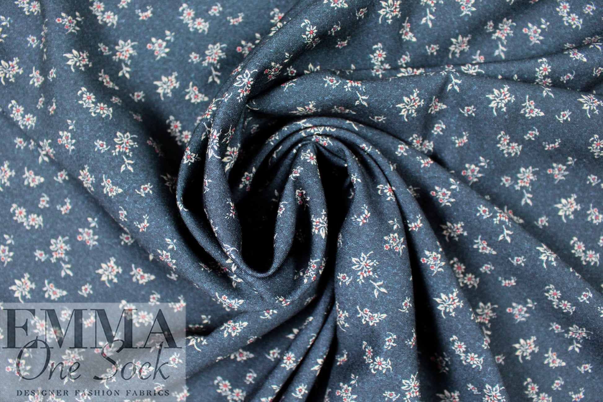 Bur6erry double-sided wool suiting 2- flowers and dashes .75 yds