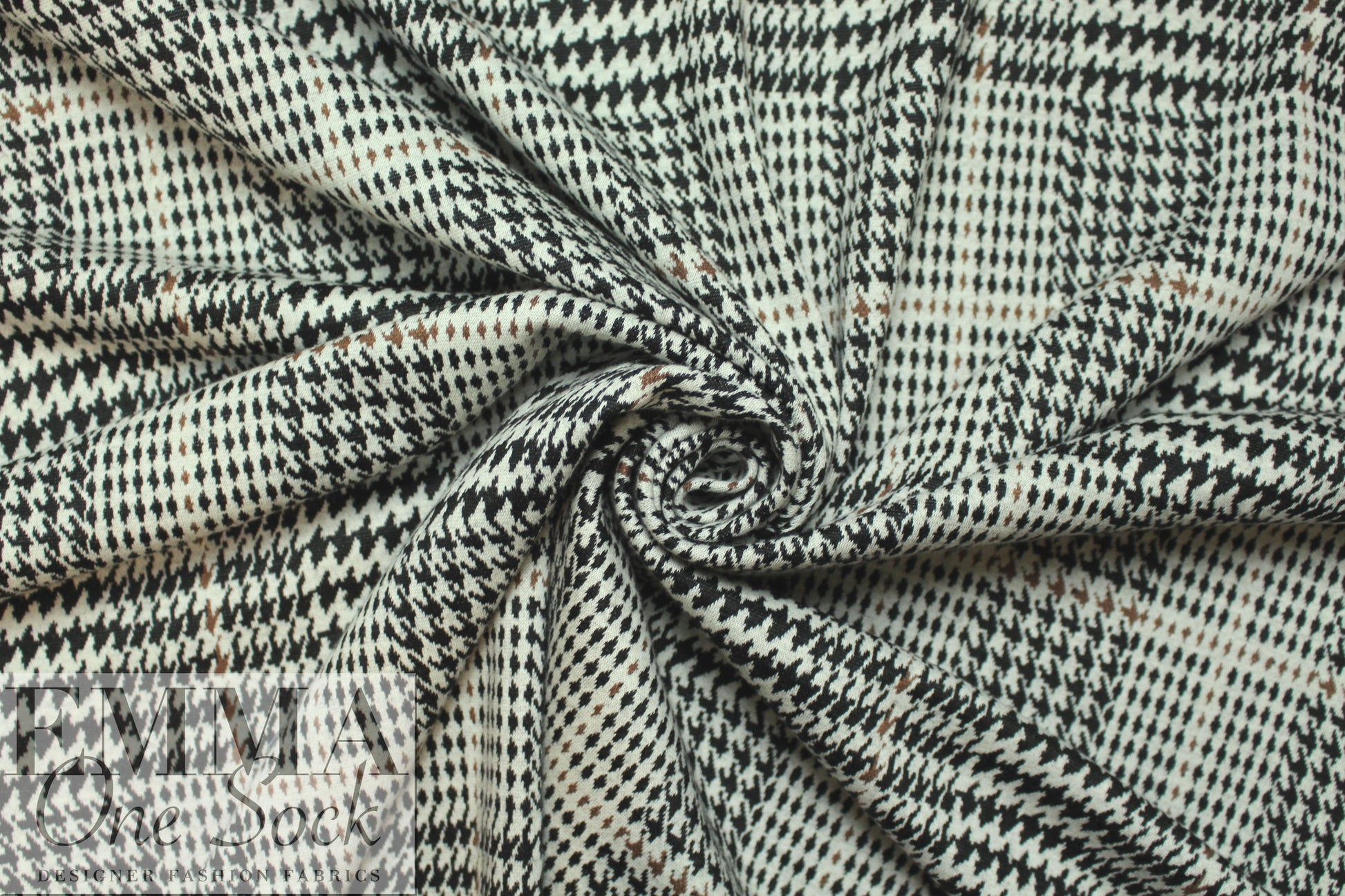 Italian yarn dyed glen plaid doubleknit - black/ecru/nutmeg