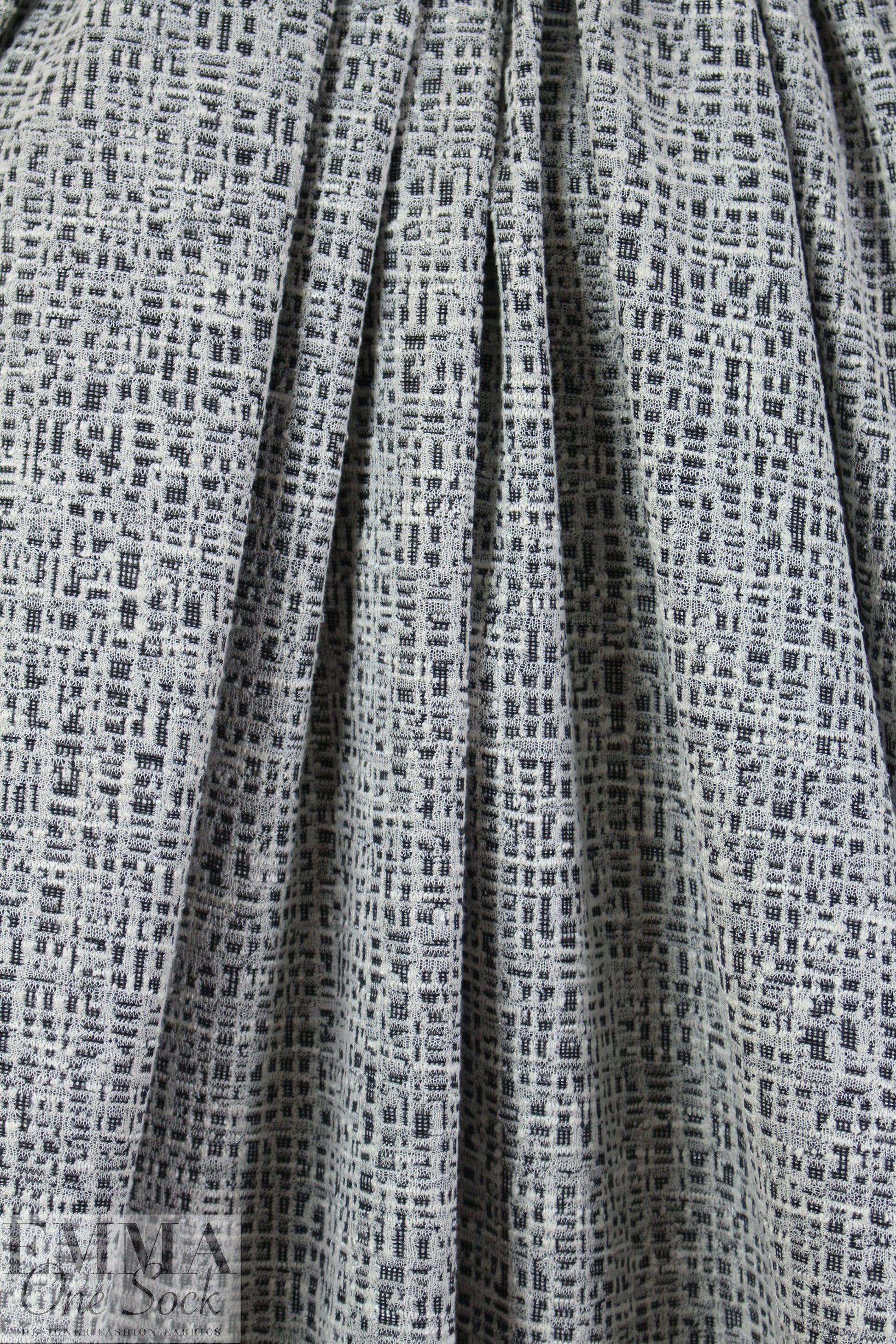 NY designer novelty crosshatch yarn dyed knit 1.75 yds