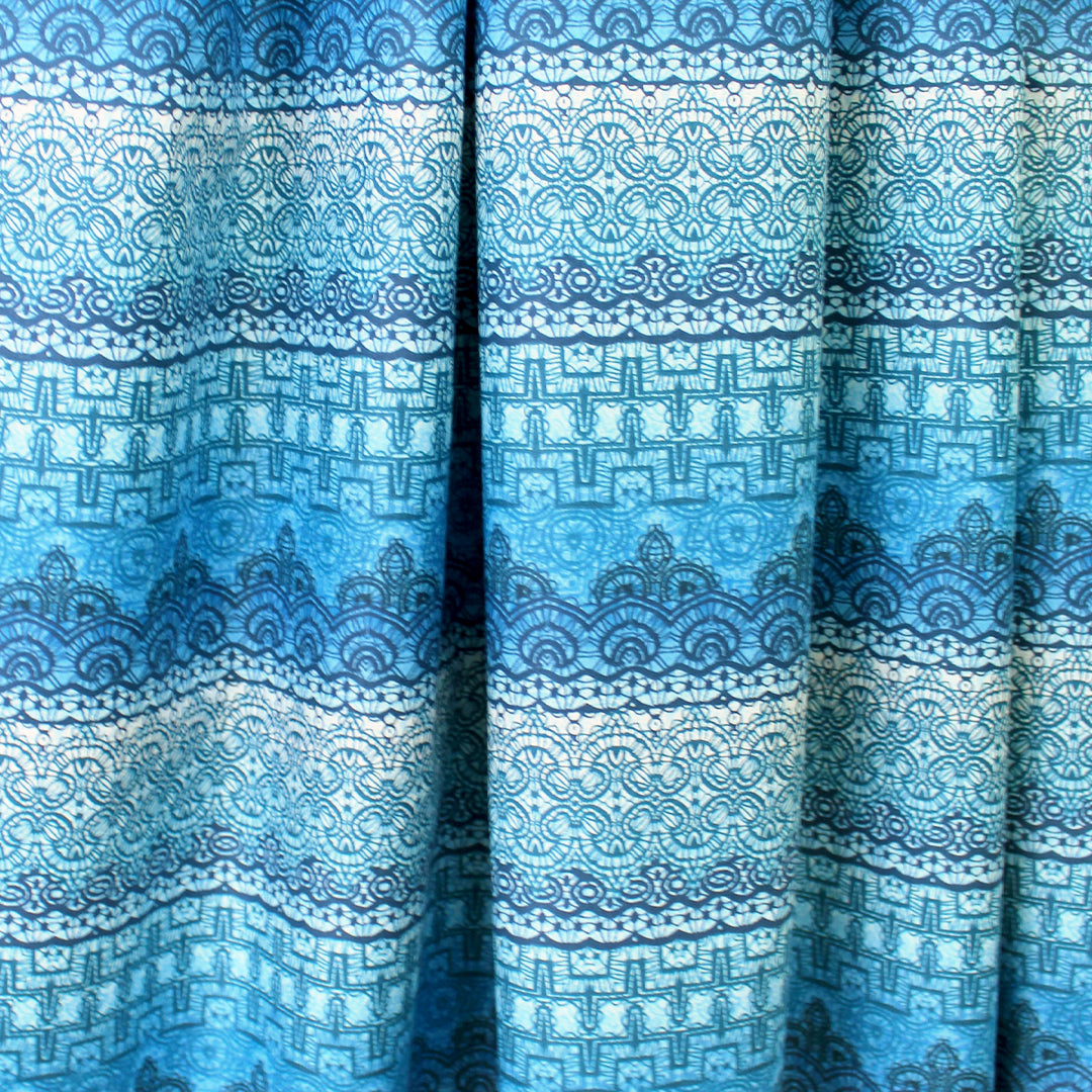 Tori Richard 'Grecian cornice' all cotton shirting 1.625 yd