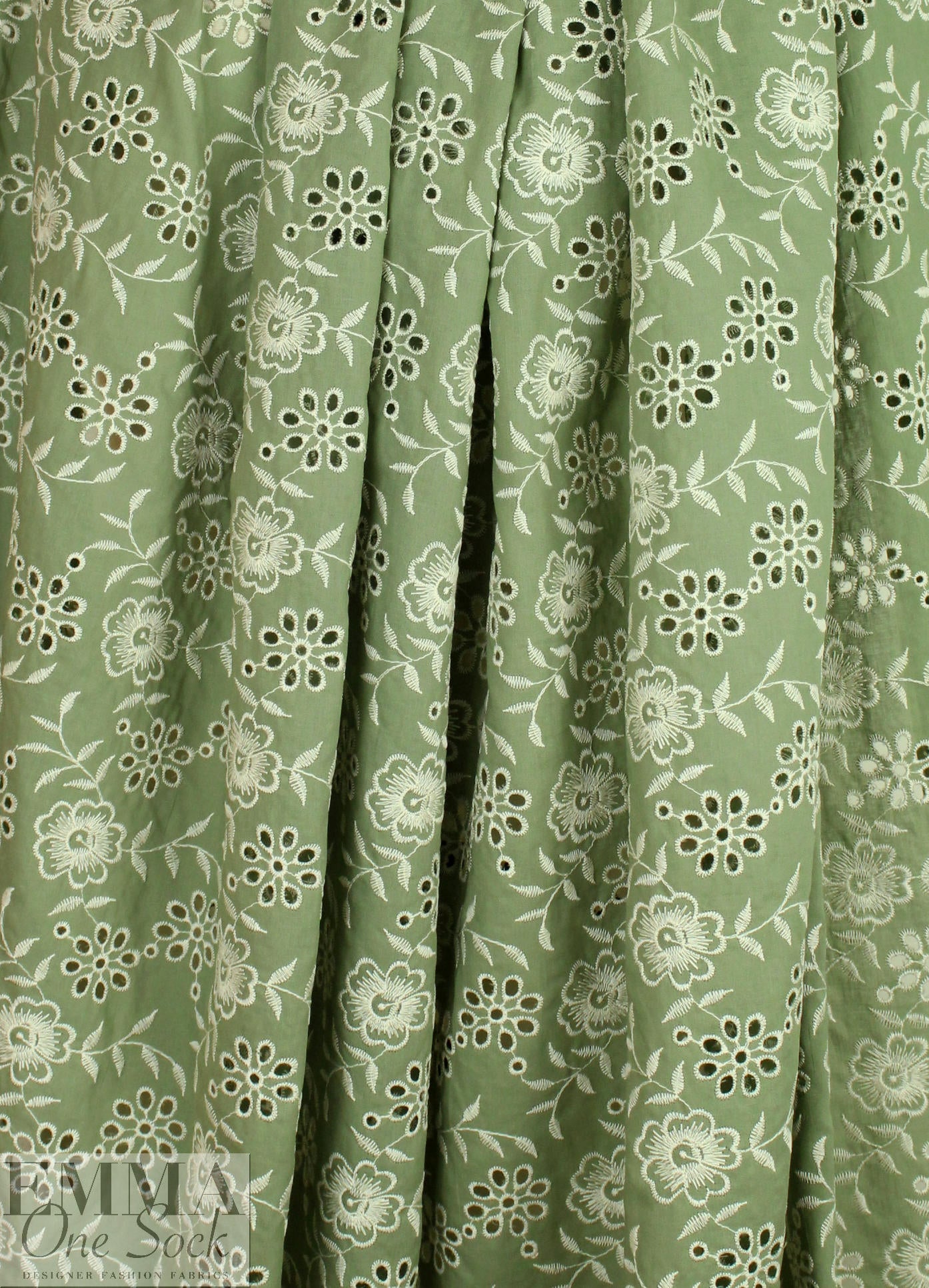 seagrass/ivory flowery embroidered cotton eyelet 1.5 yds