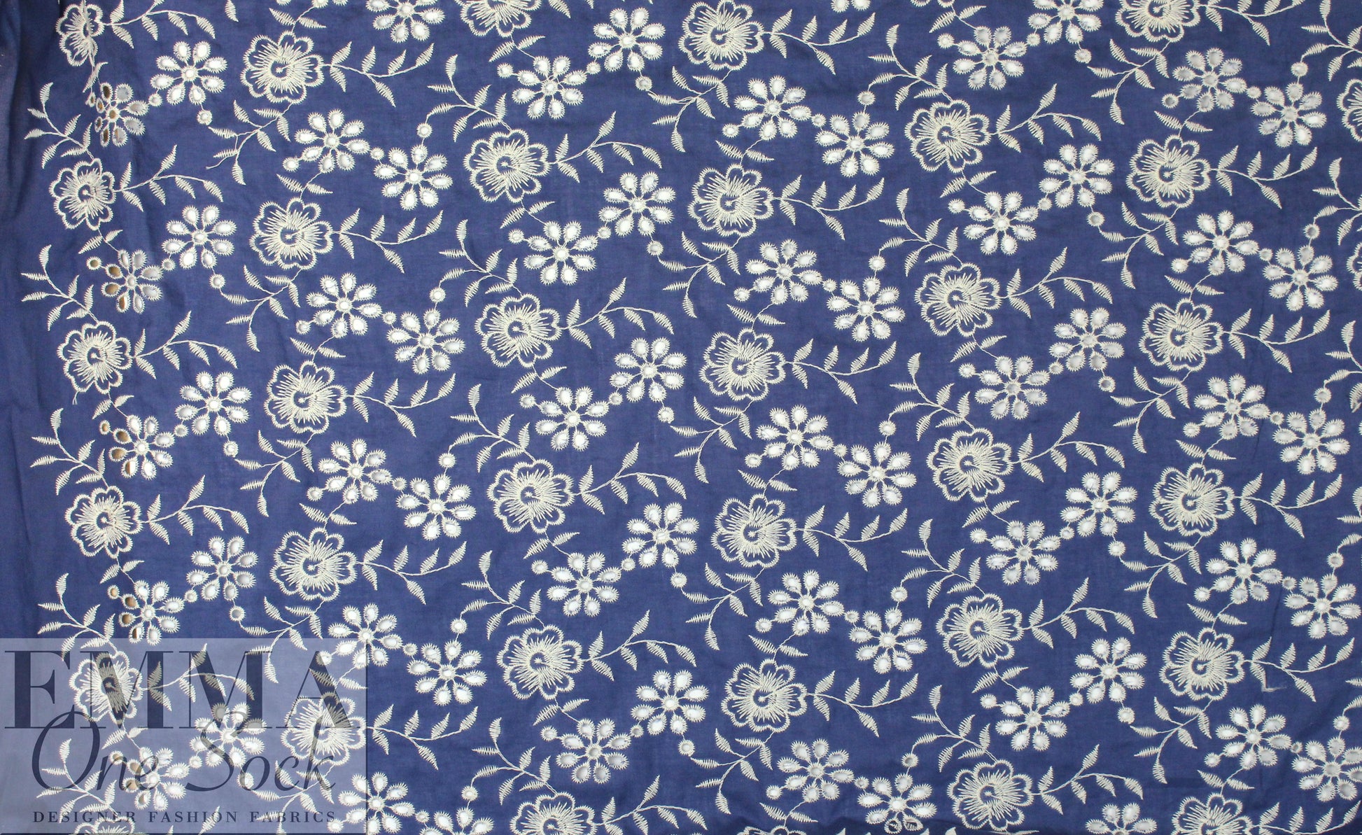 marine/ivory flowery embroidered cotton eyelet 1.5 yd