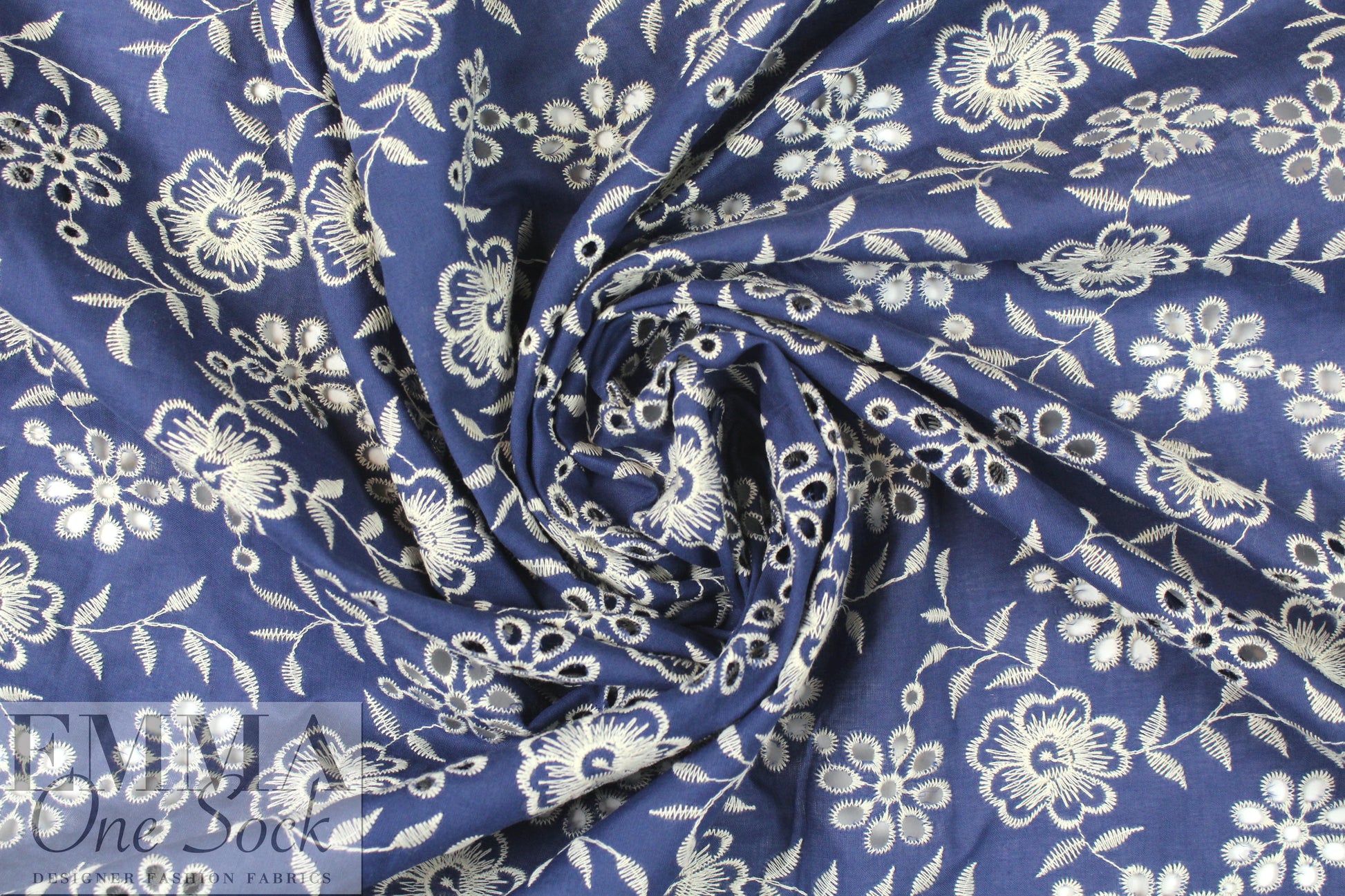 marine/ivory flowery embroidered cotton eyelet 1.5 yd