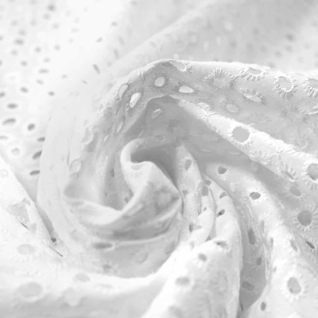 flowery embroidered cotton eyelet - soft white, BCI cert. 1.875 yd