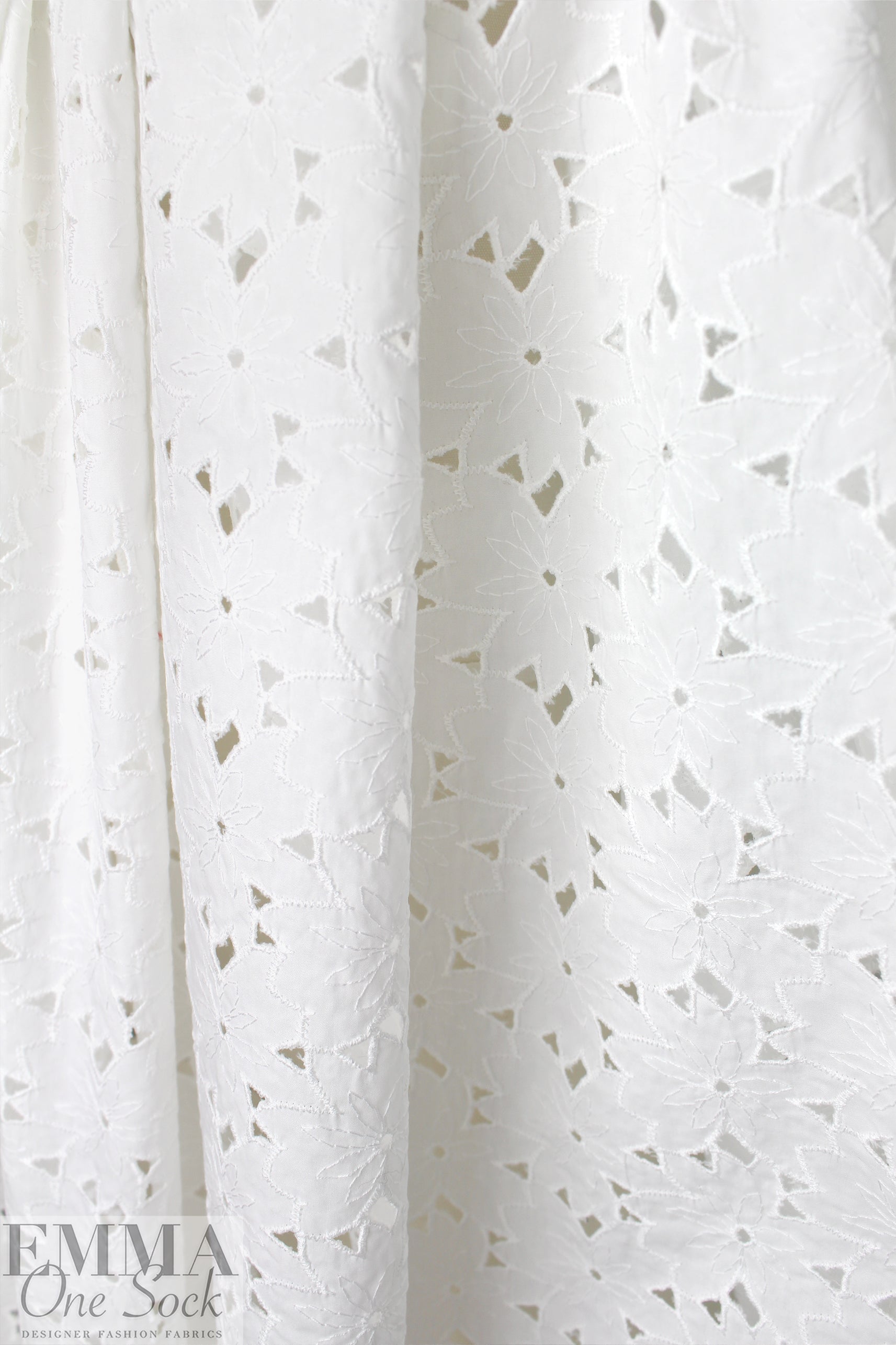 embroidered flowery cotton eyelet - white  1.5 yds