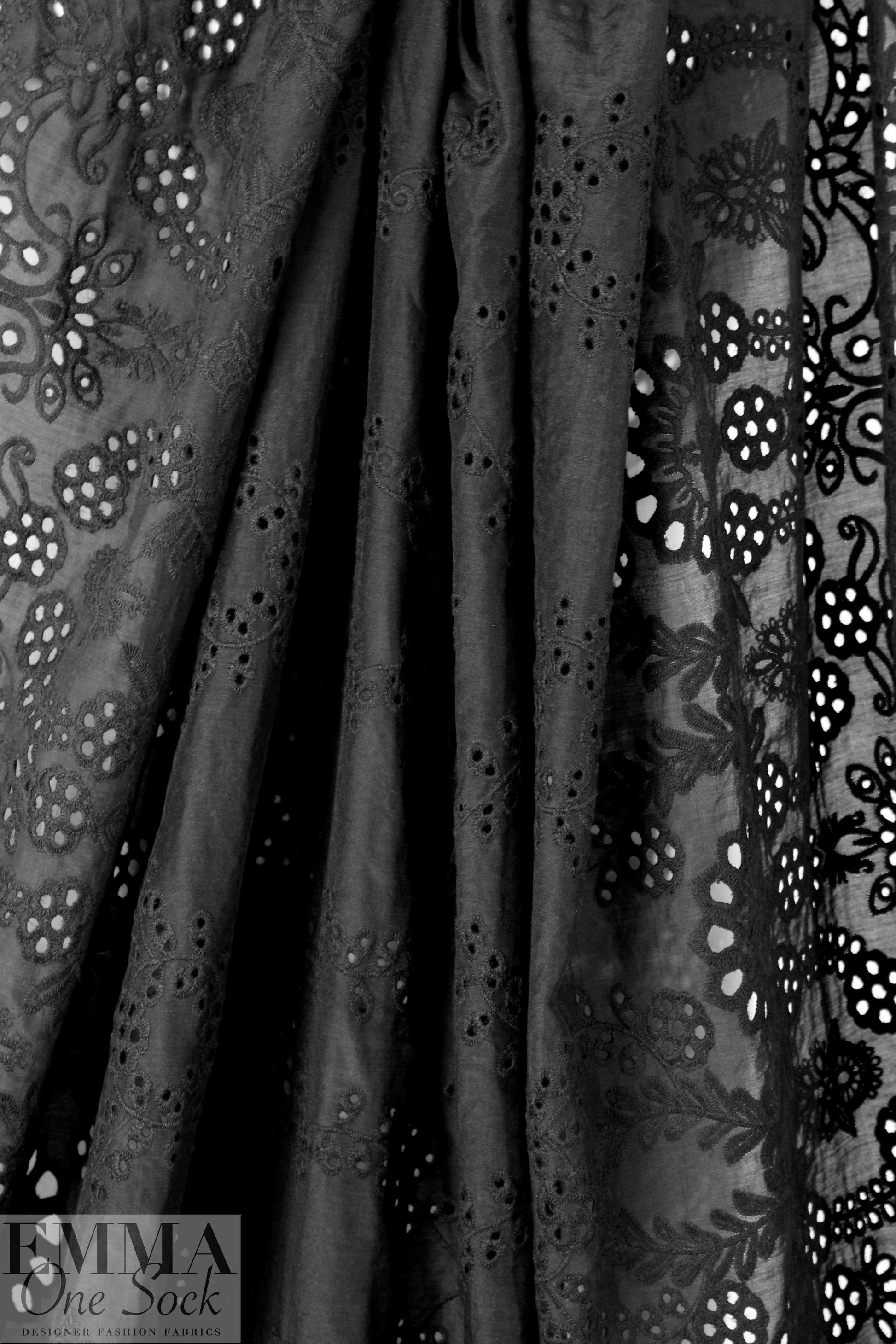 NY designer scalloped, embroidered cotton eyelet - black