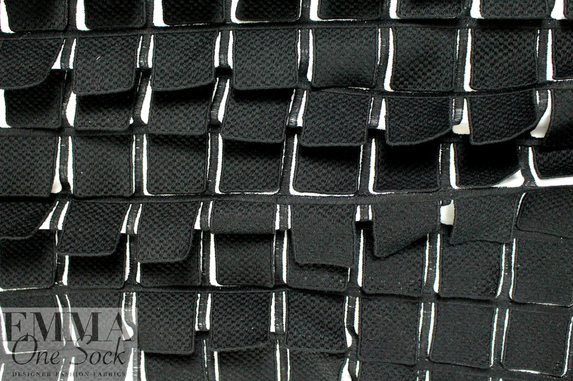 famous designer 'flapper' cotton applique' - black/white